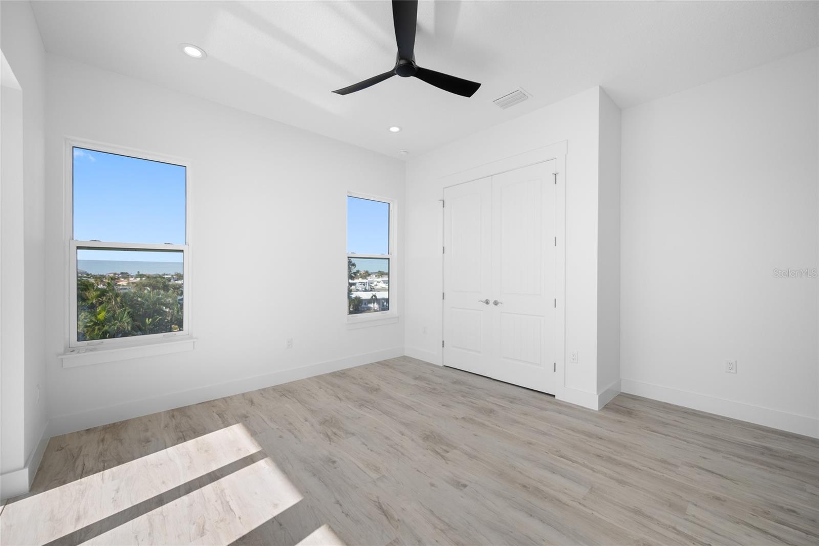 Image 38 of 62 For 11460 7th Street E