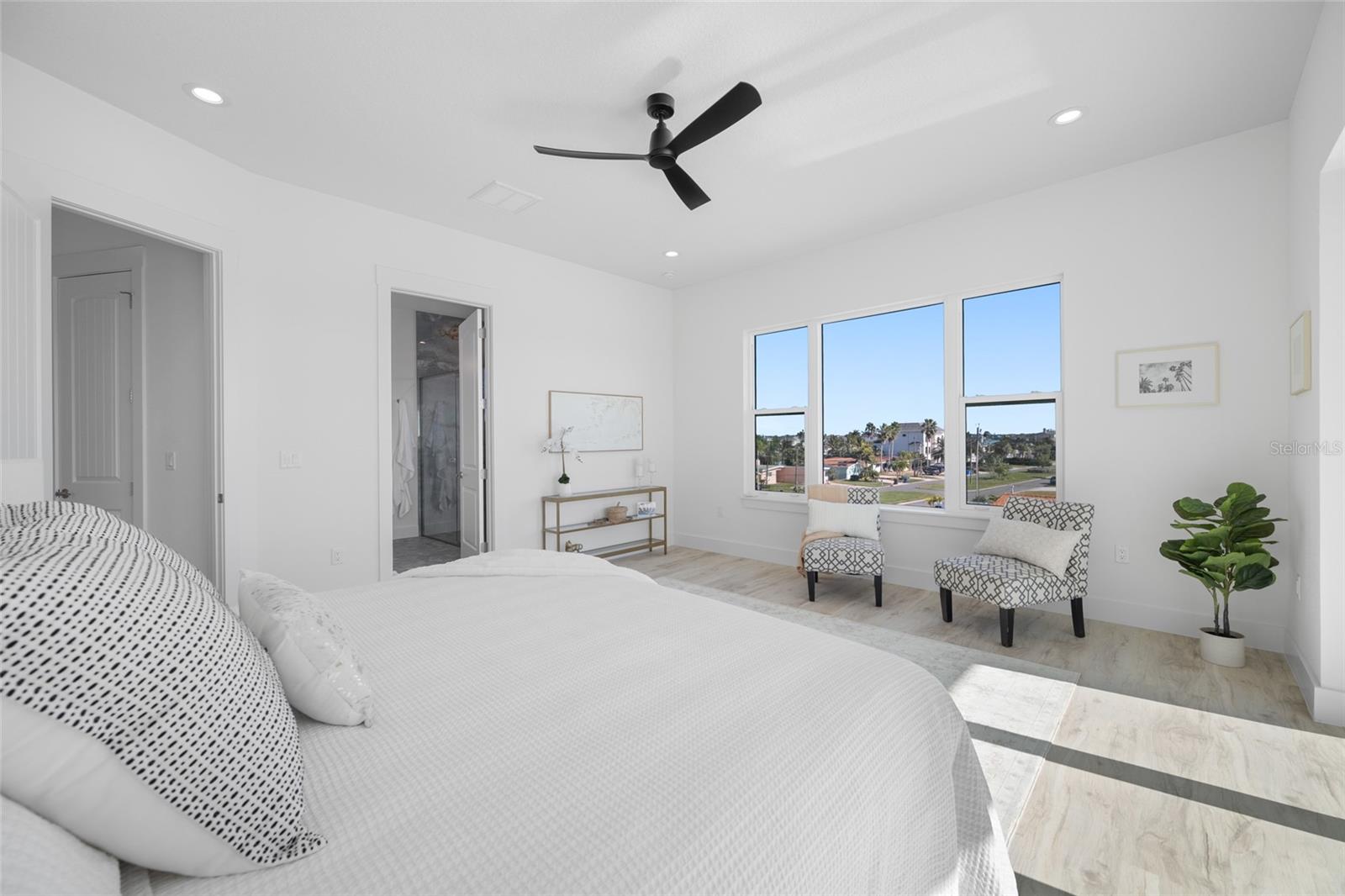 Image 40 of 62 For 11460 7th Street E