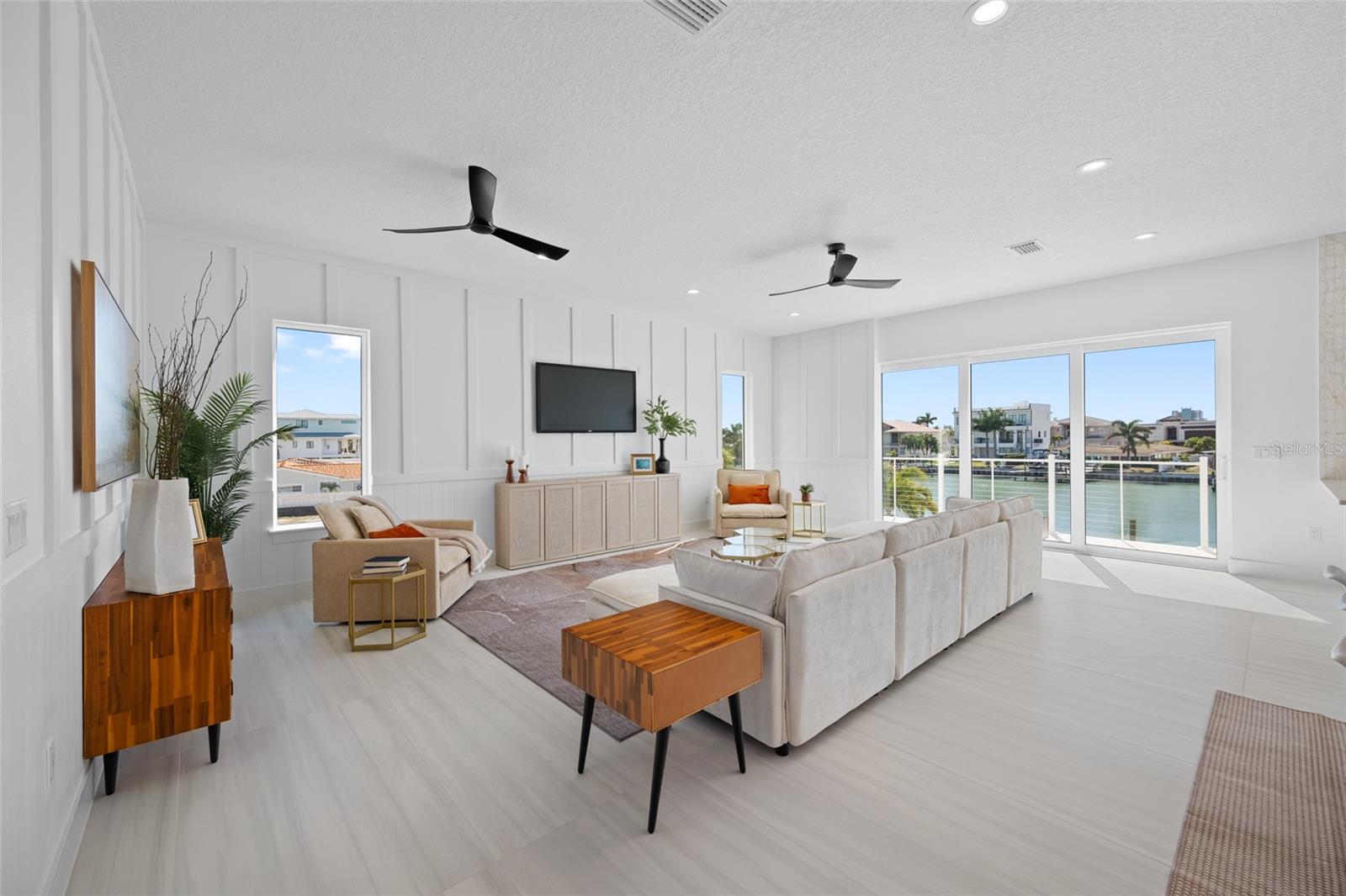 Image 7 of 62 For 11460 7th Street E