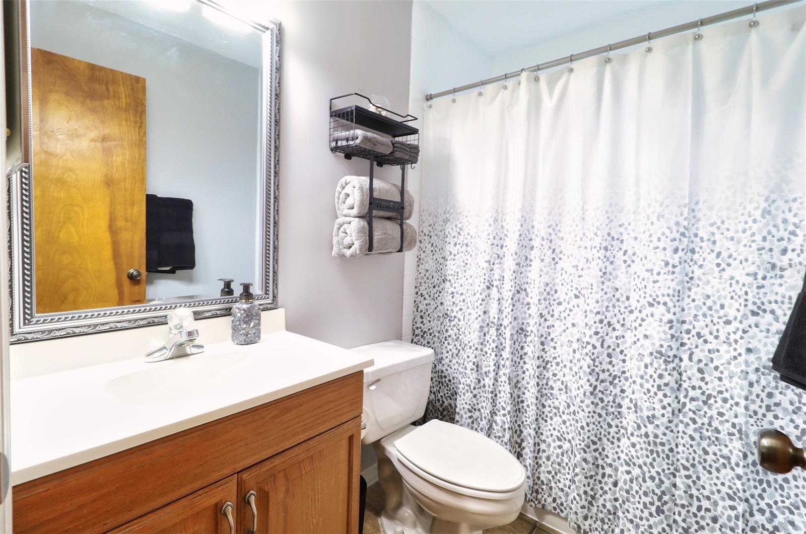 Image 14 of 25 For 18619 Yocam Avenue