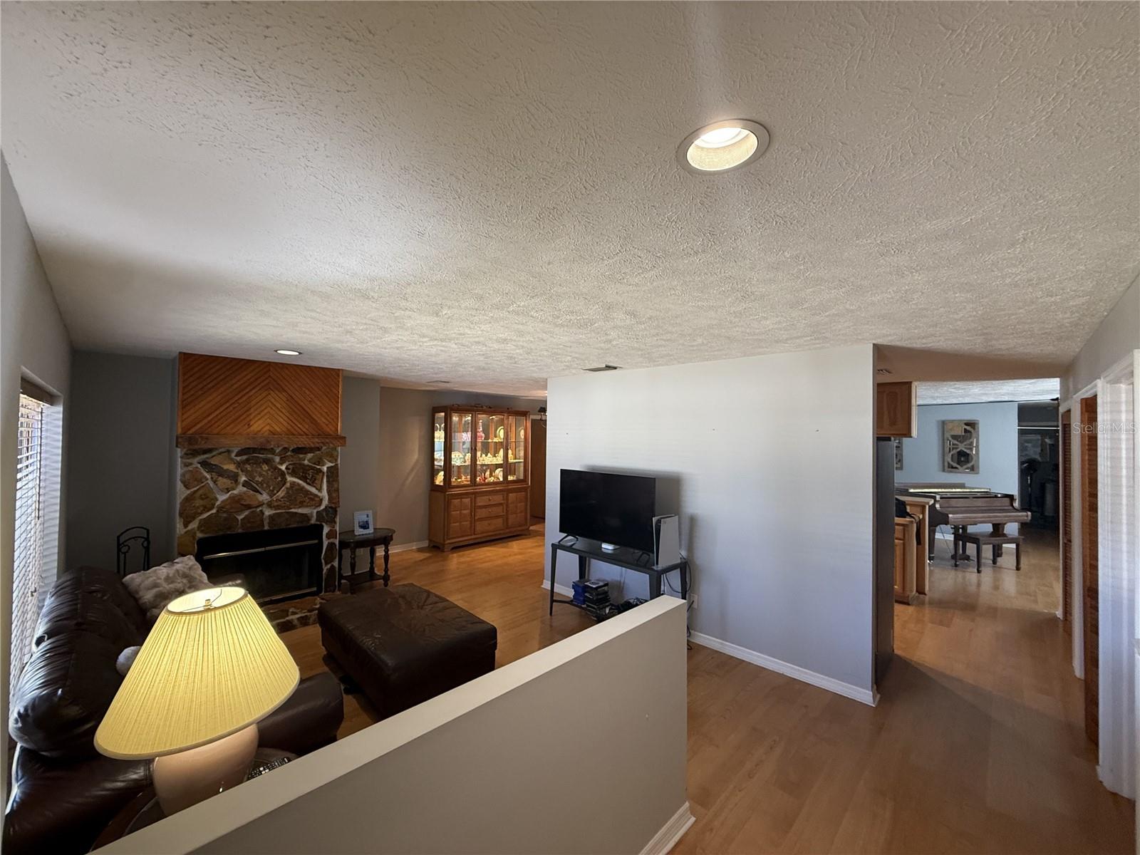 Image 3 of 25 For 18619 Yocam Avenue