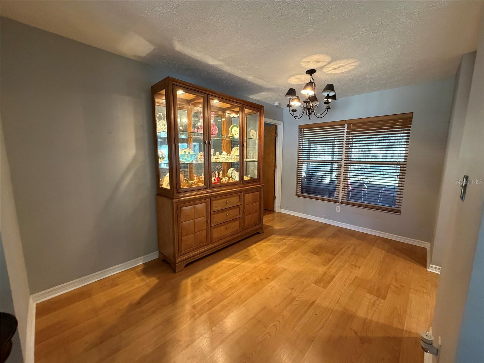 Image 5 of 25 For 18619 Yocam Avenue