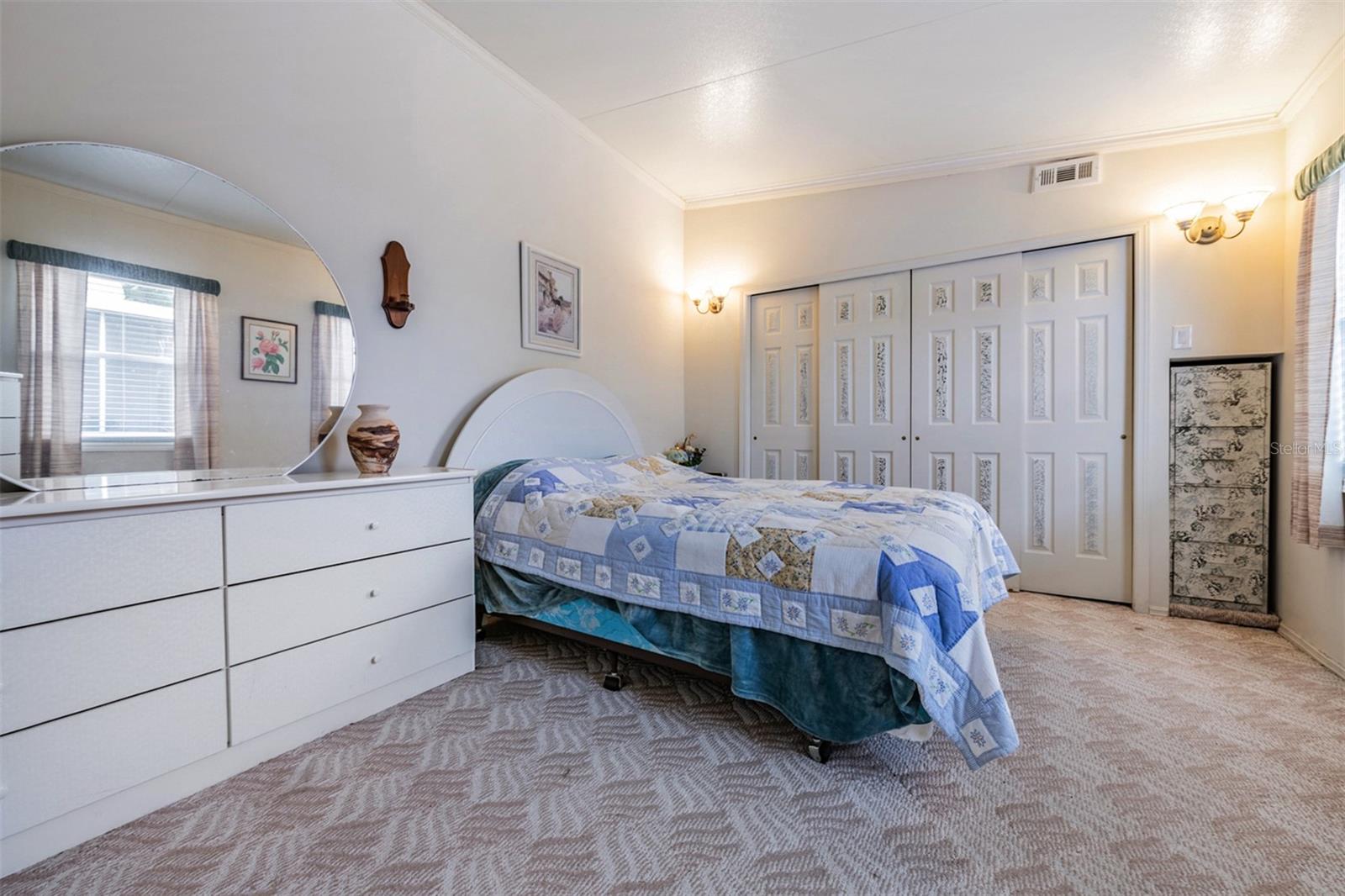 Image 19 of 42 For 6827 Lake Henry Drive Ne