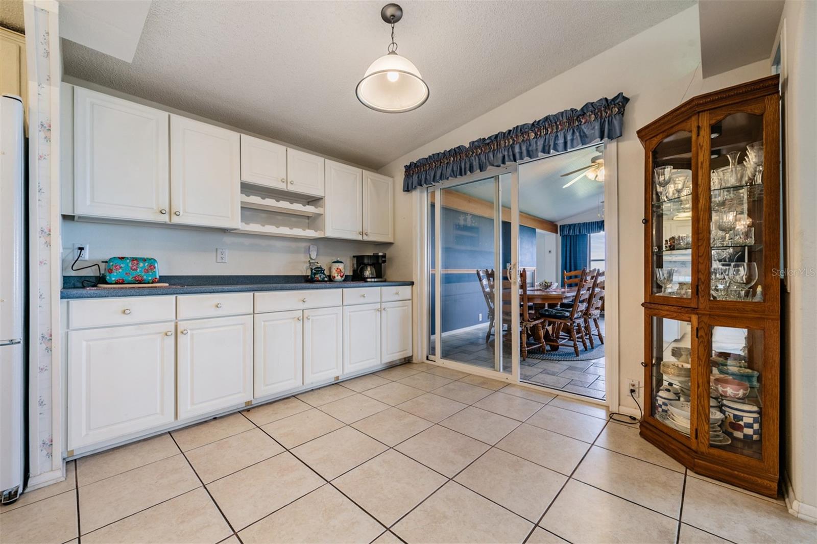 Image 22 of 42 For 6827 Lake Henry Drive Ne