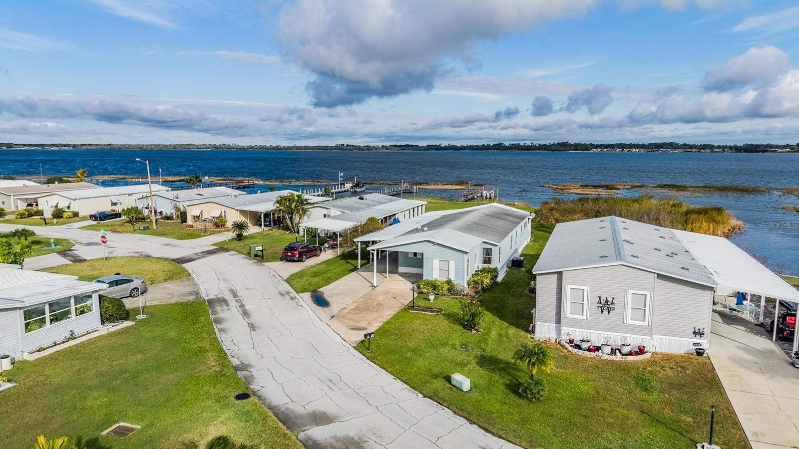 Image 38 of 42 For 6827 Lake Henry Drive Ne