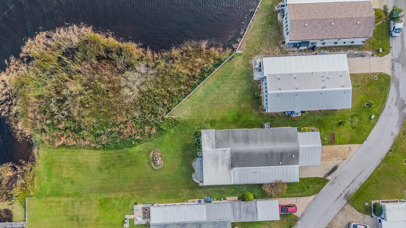 Image 39 of 42 For 6827 Lake Henry Drive Ne