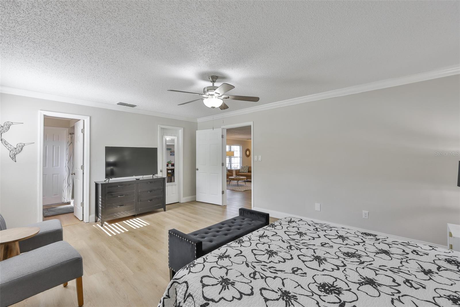 Image 17 of 45 For 6503 Manila Palm Way