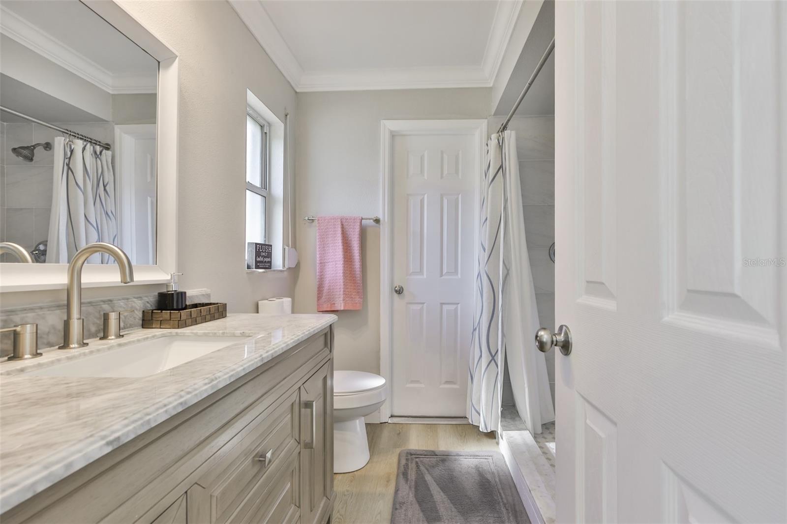 Image 18 of 45 For 6503 Manila Palm Way