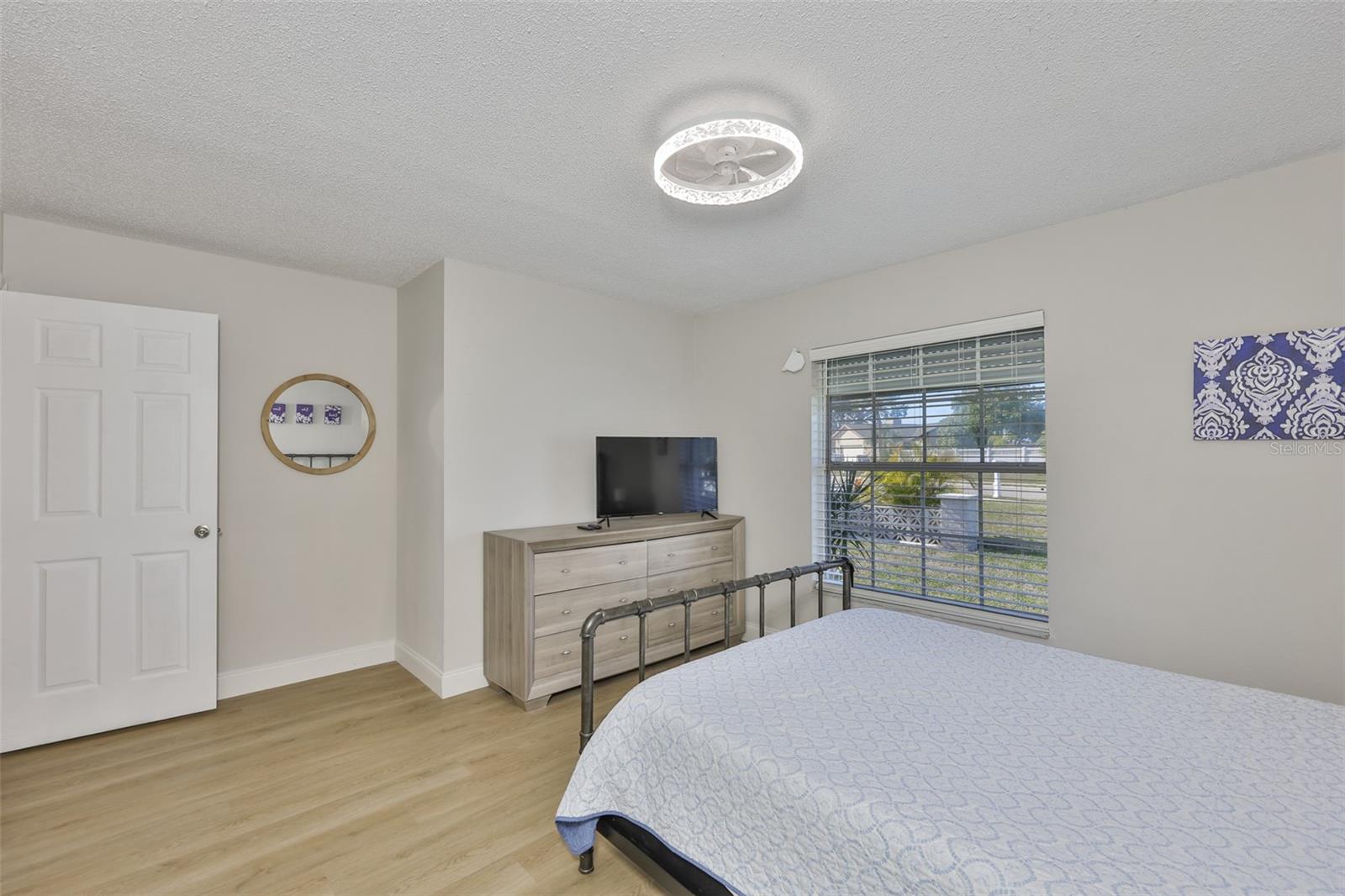 Image 22 of 45 For 6503 Manila Palm Way