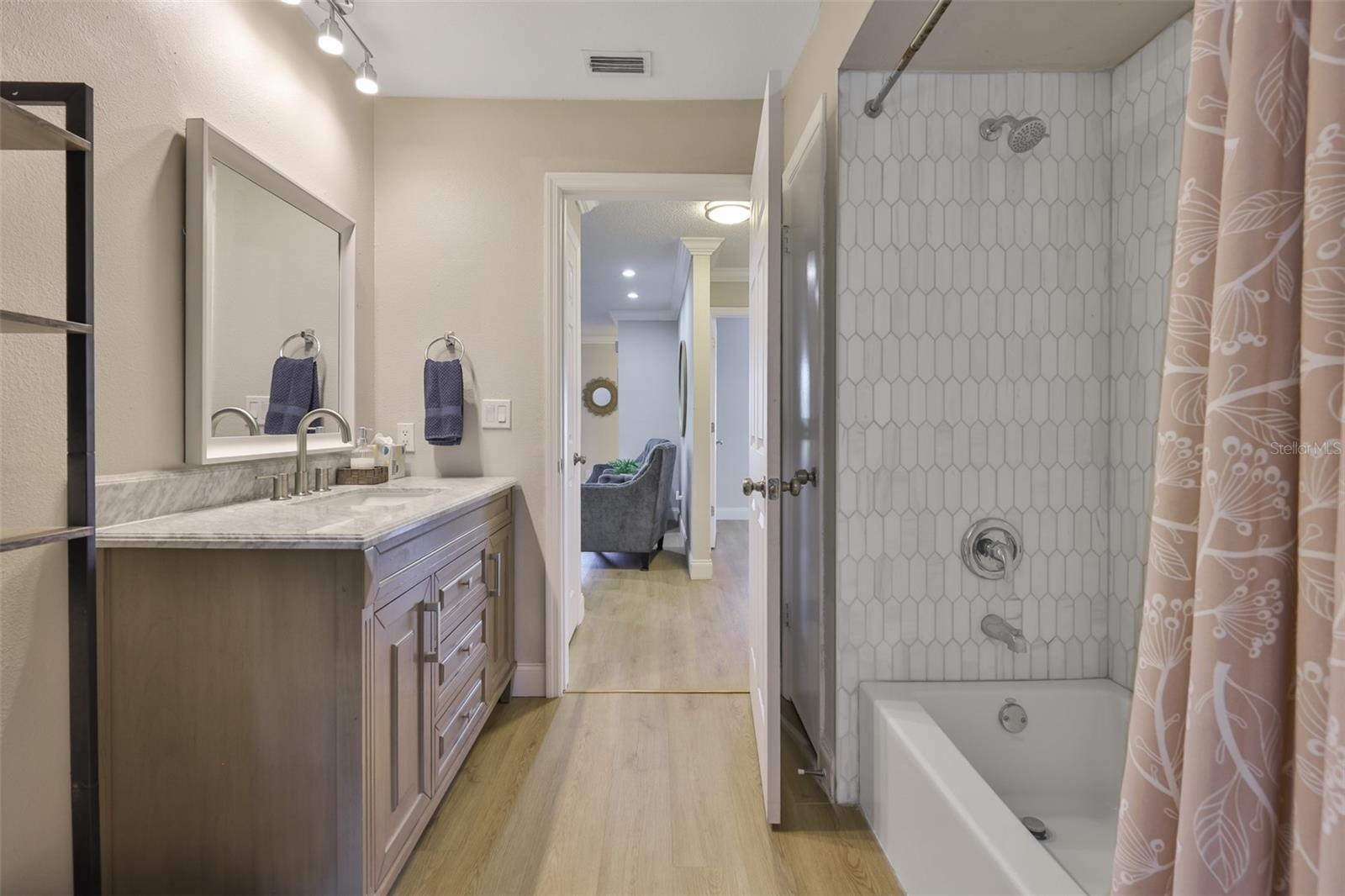 Image 24 of 45 For 6503 Manila Palm Way