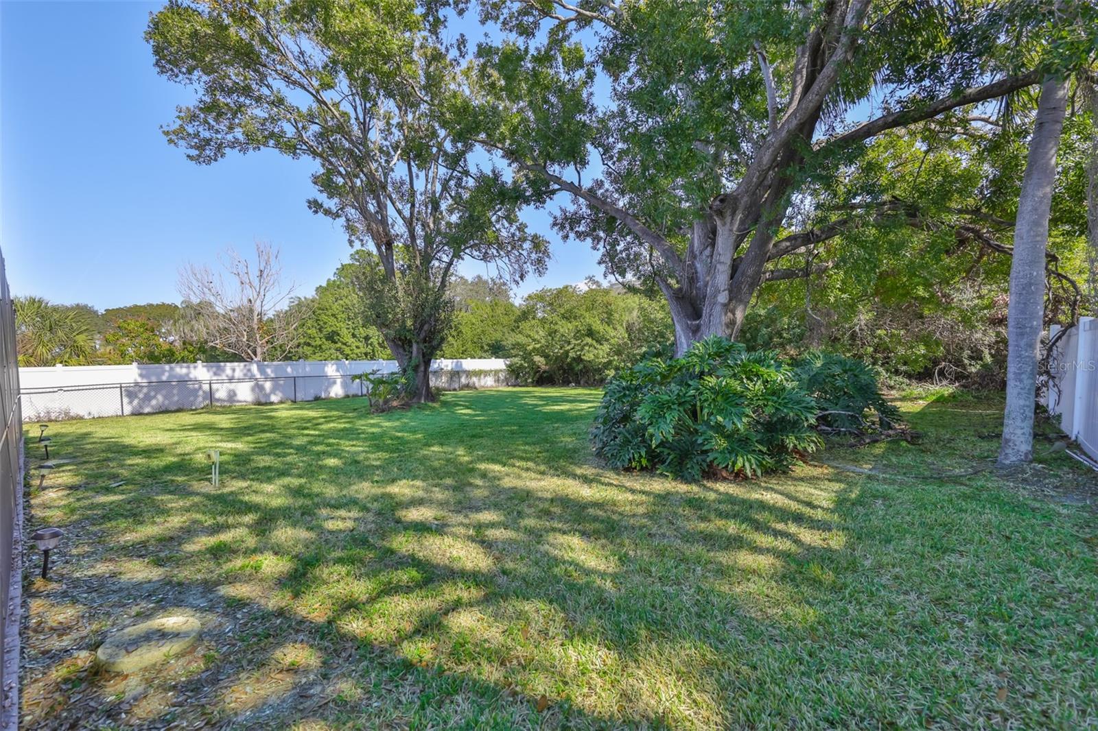 Image 38 of 45 For 6503 Manila Palm Way