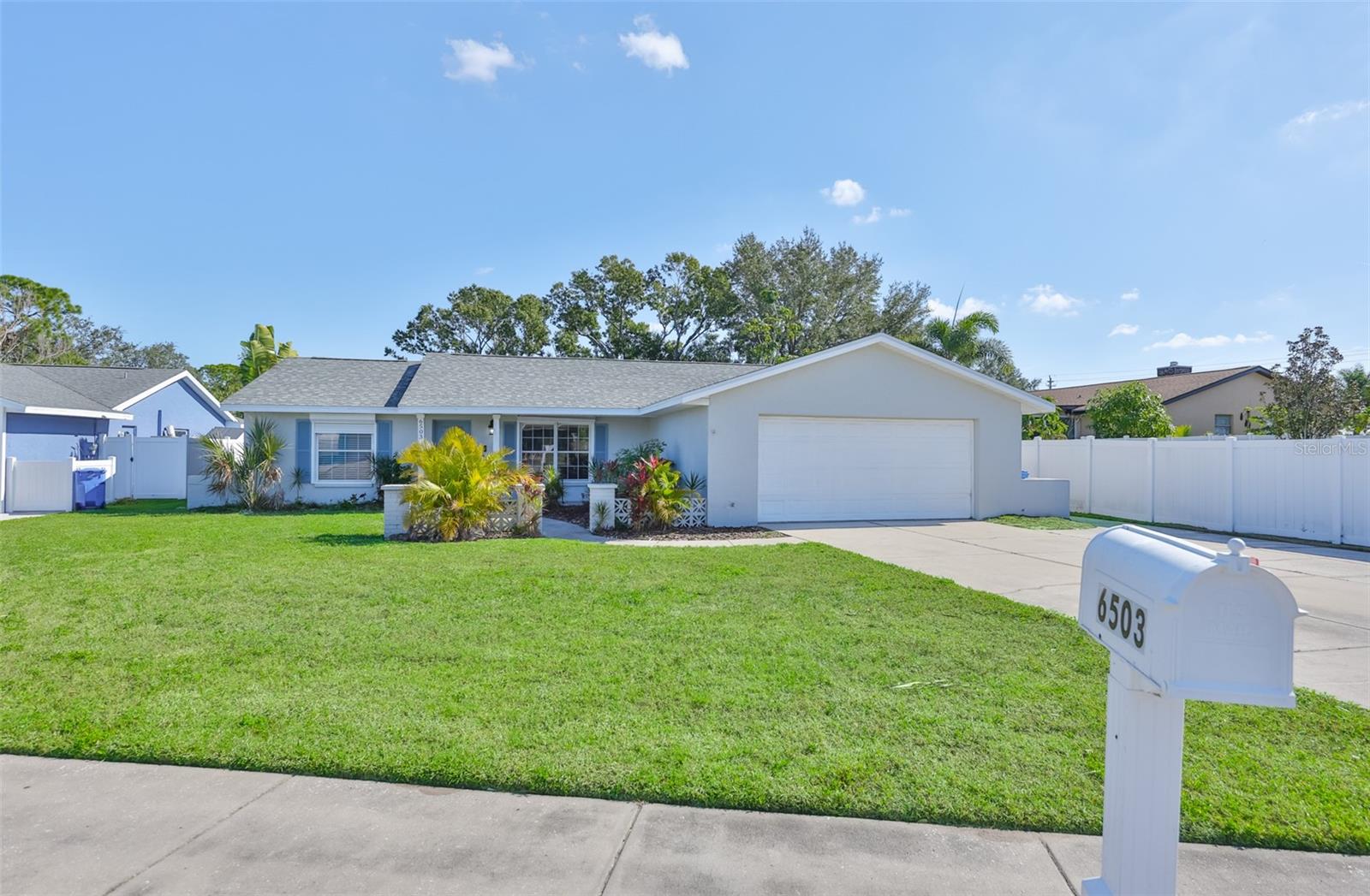 Image 42 of 45 For 6503 Manila Palm Way