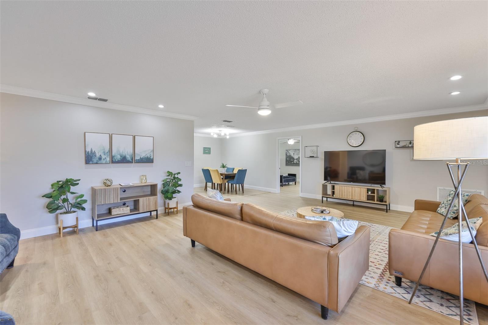 Image 5 of 45 For 6503 Manila Palm Way