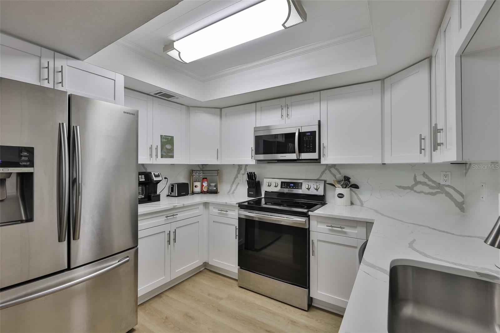 Image 9 of 45 For 6503 Manila Palm Way