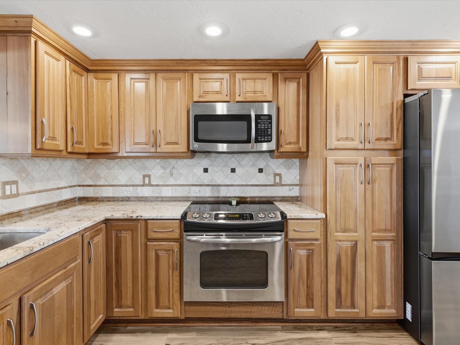 Listing photo id 8 for 4941 Galleon Court