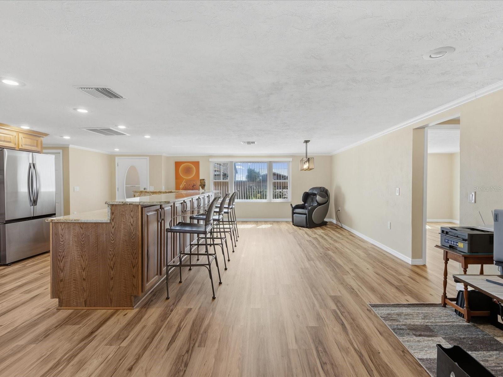 Listing photo id 9 for 4941 Galleon Court