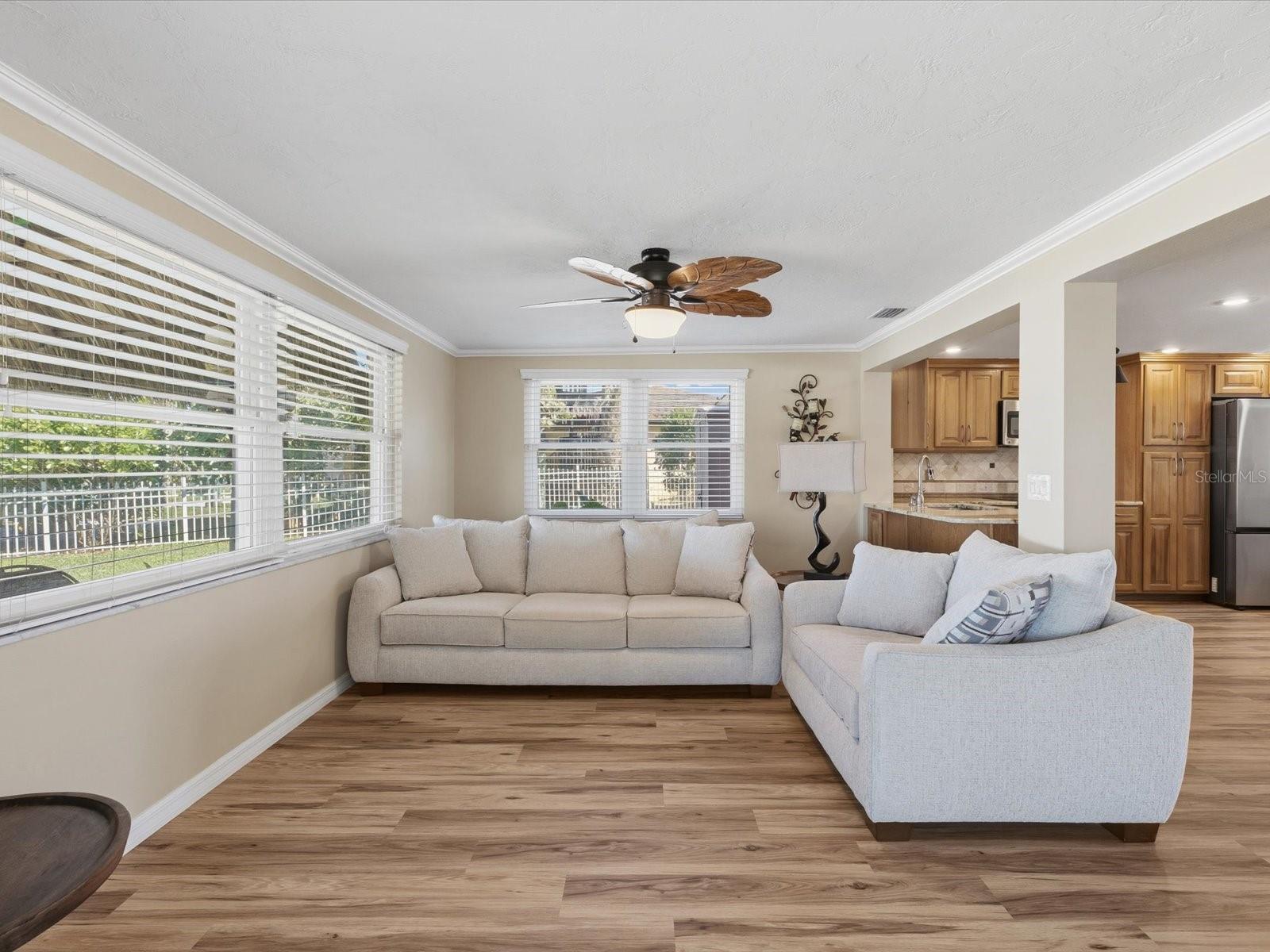 Listing photo id 10 for 4941 Galleon Court