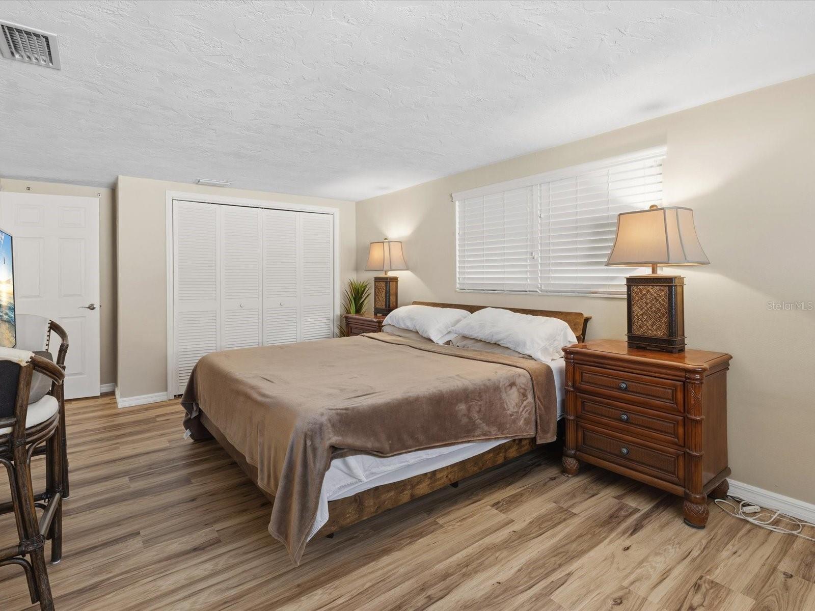 Listing photo id 15 for 4941 Galleon Court