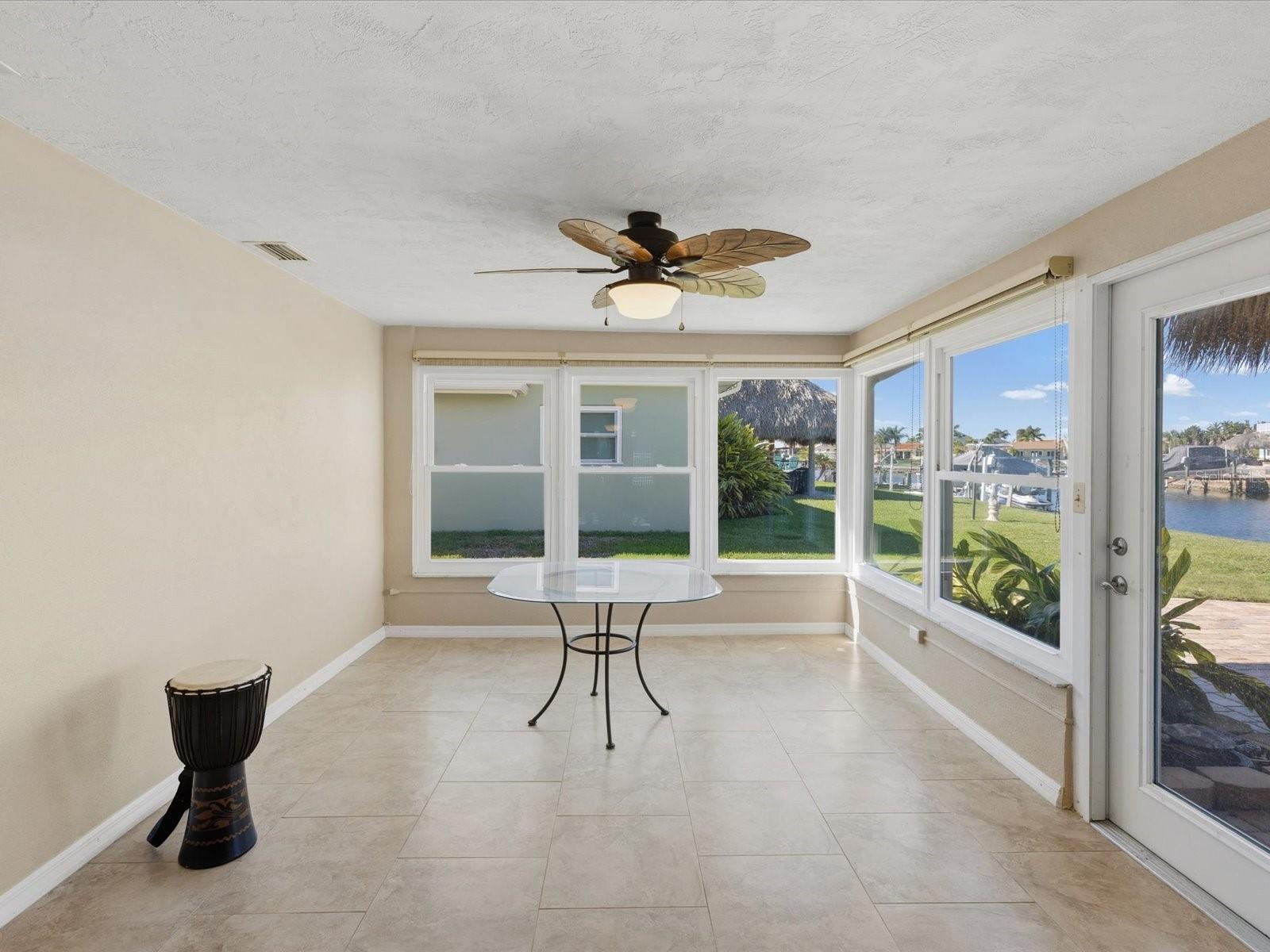 Listing photo id 17 for 4941 Galleon Court