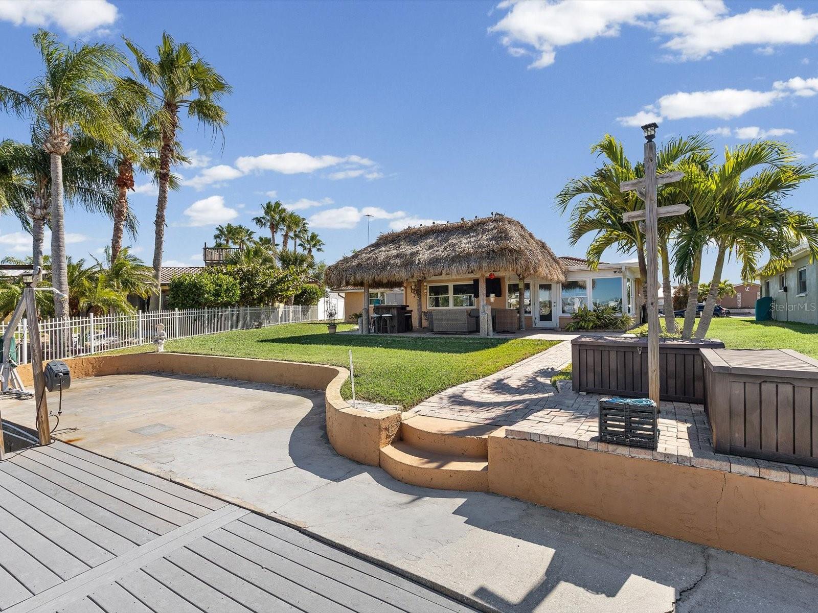 Listing photo id 28 for 4941 Galleon Court