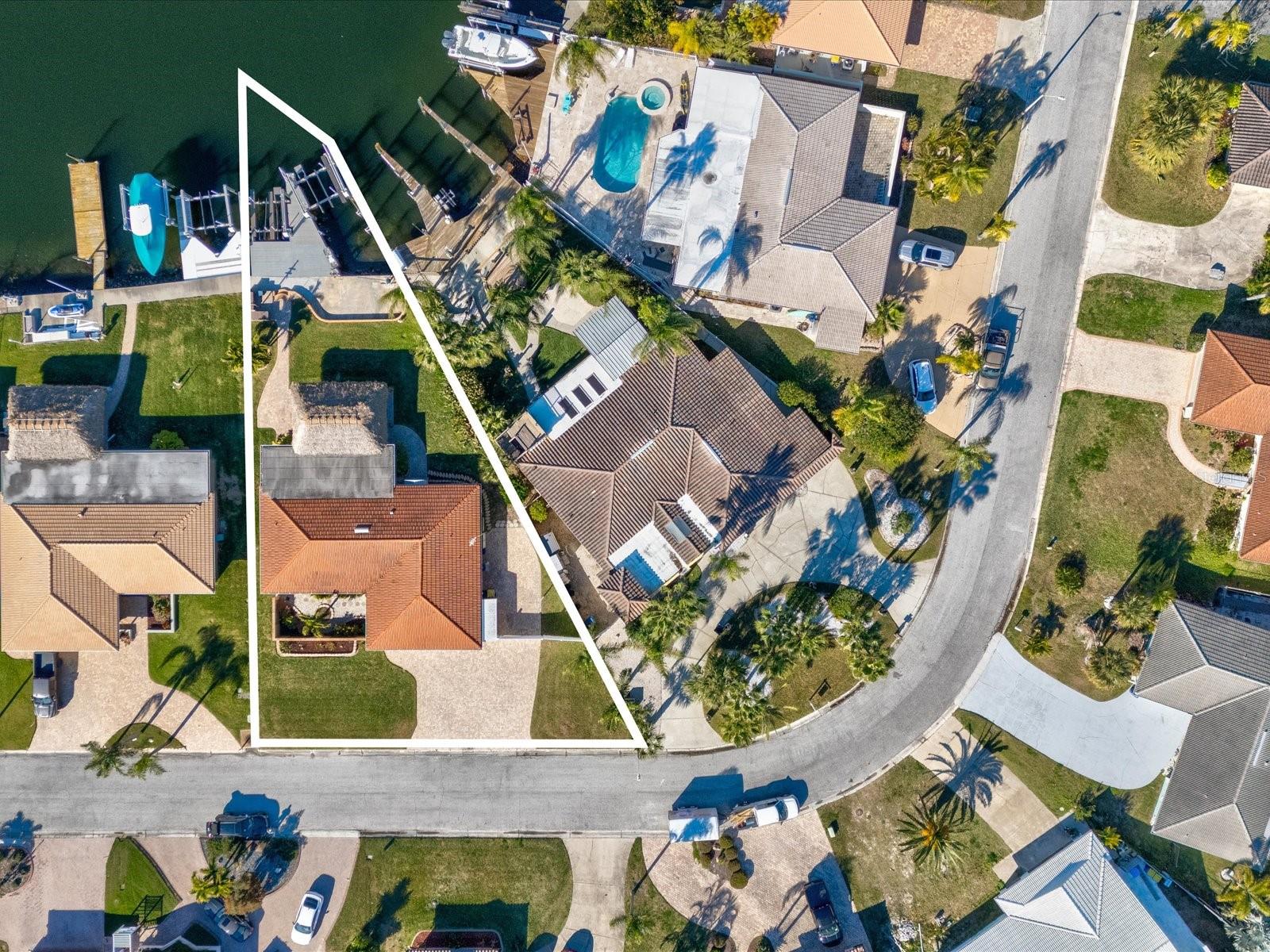 Listing photo id 36 for 4941 Galleon Court