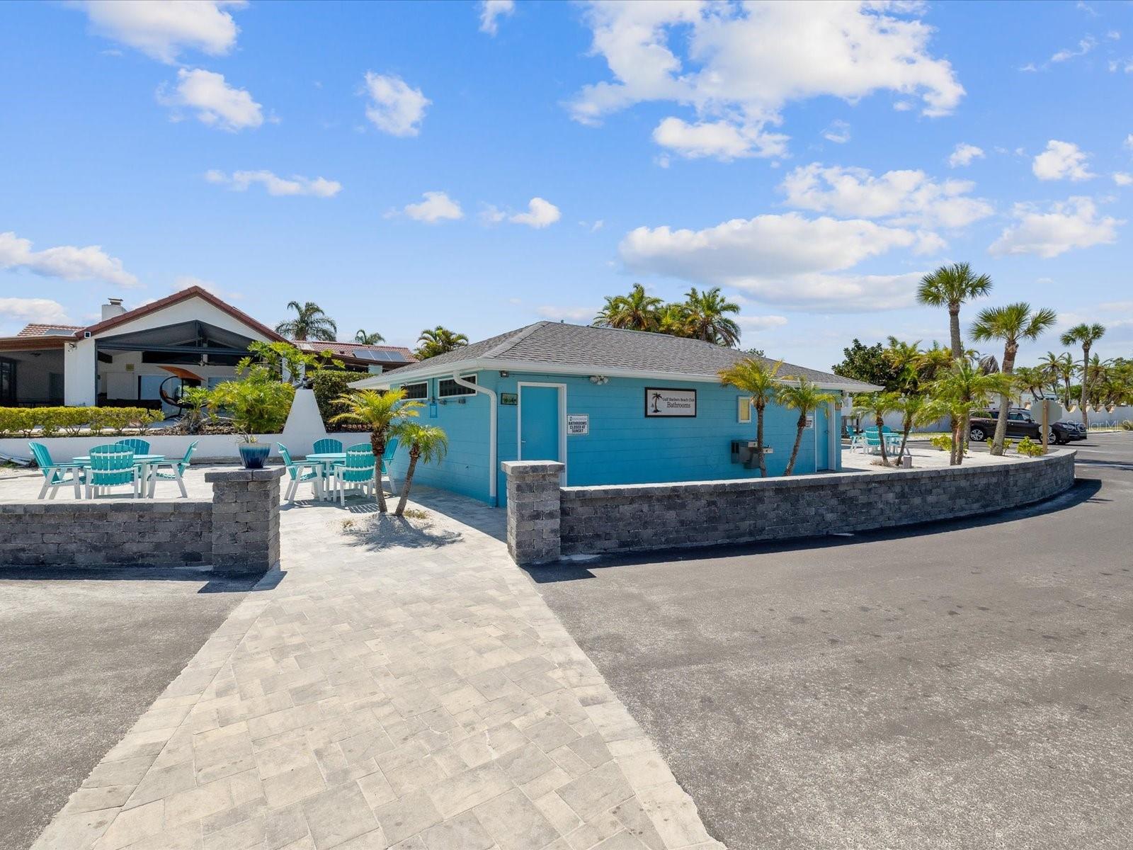 Listing photo id 47 for 4941 Galleon Court