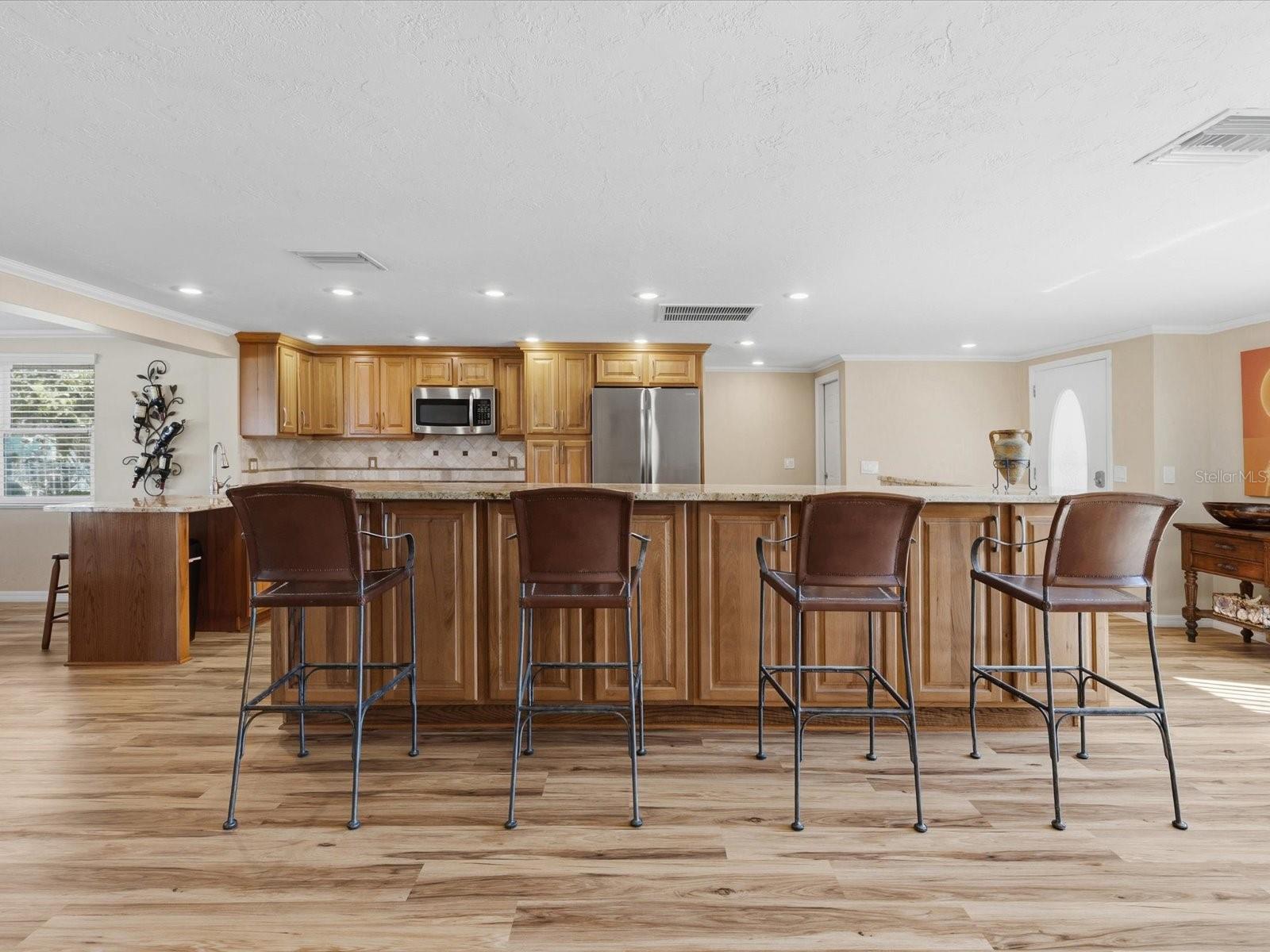 Listing photo id 7 for 4941 Galleon Court