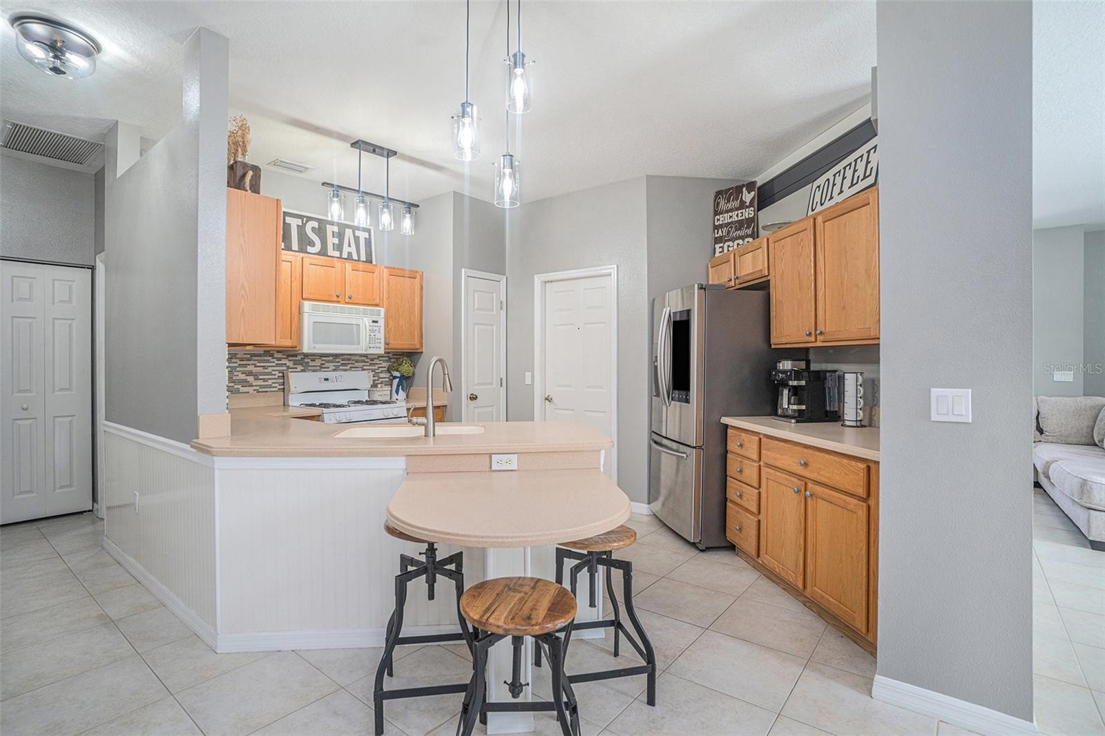 Image 3 of 14 For 1135 Millbrook Circle