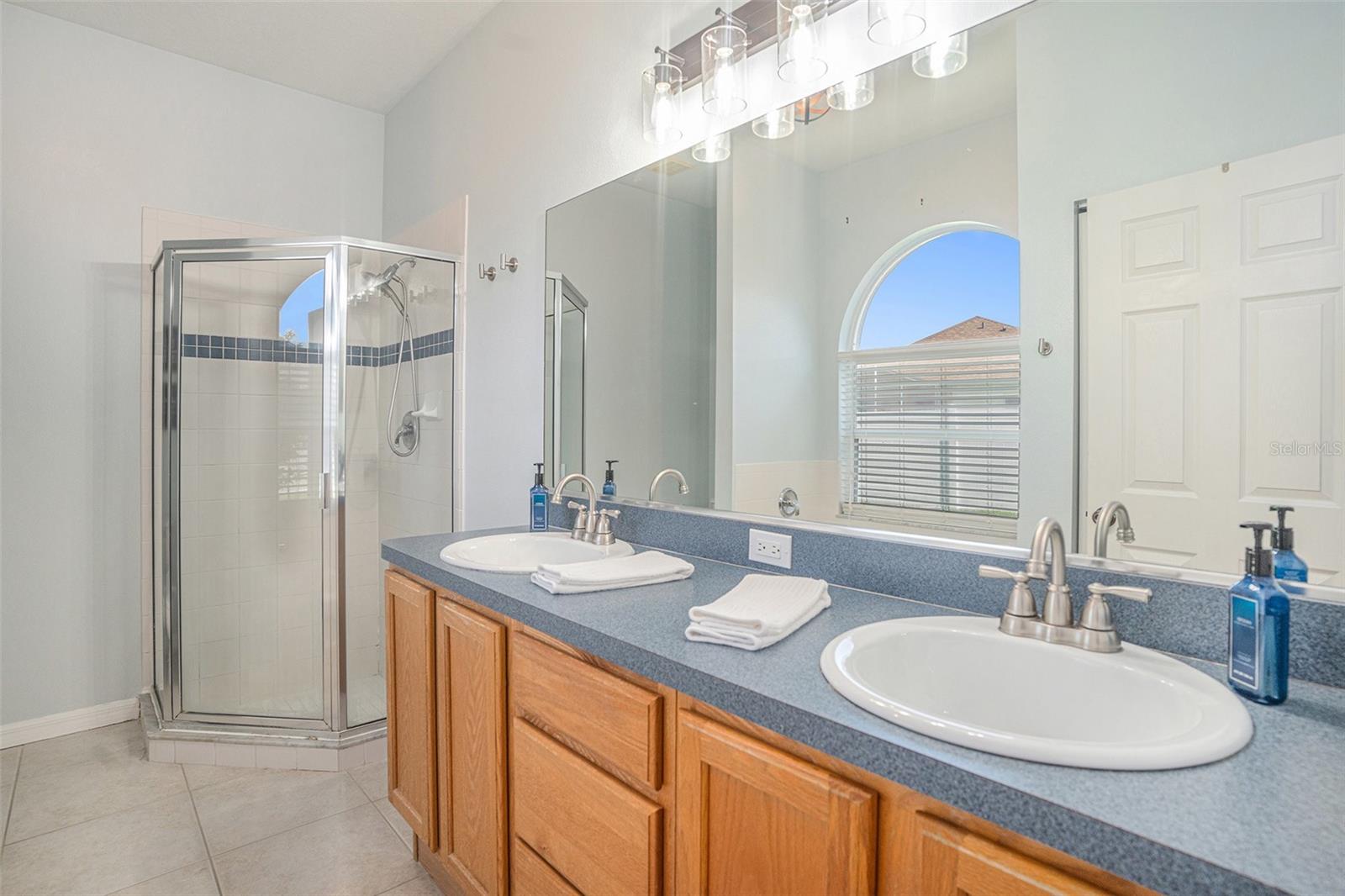 Image 7 of 14 For 1135 Millbrook Circle