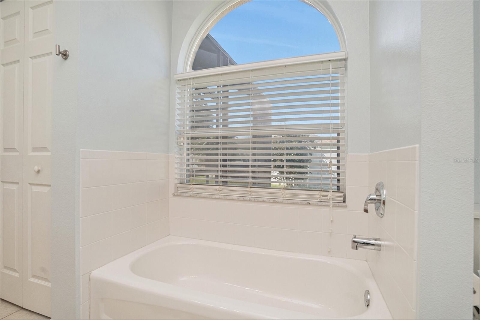 Image 8 of 14 For 1135 Millbrook Circle