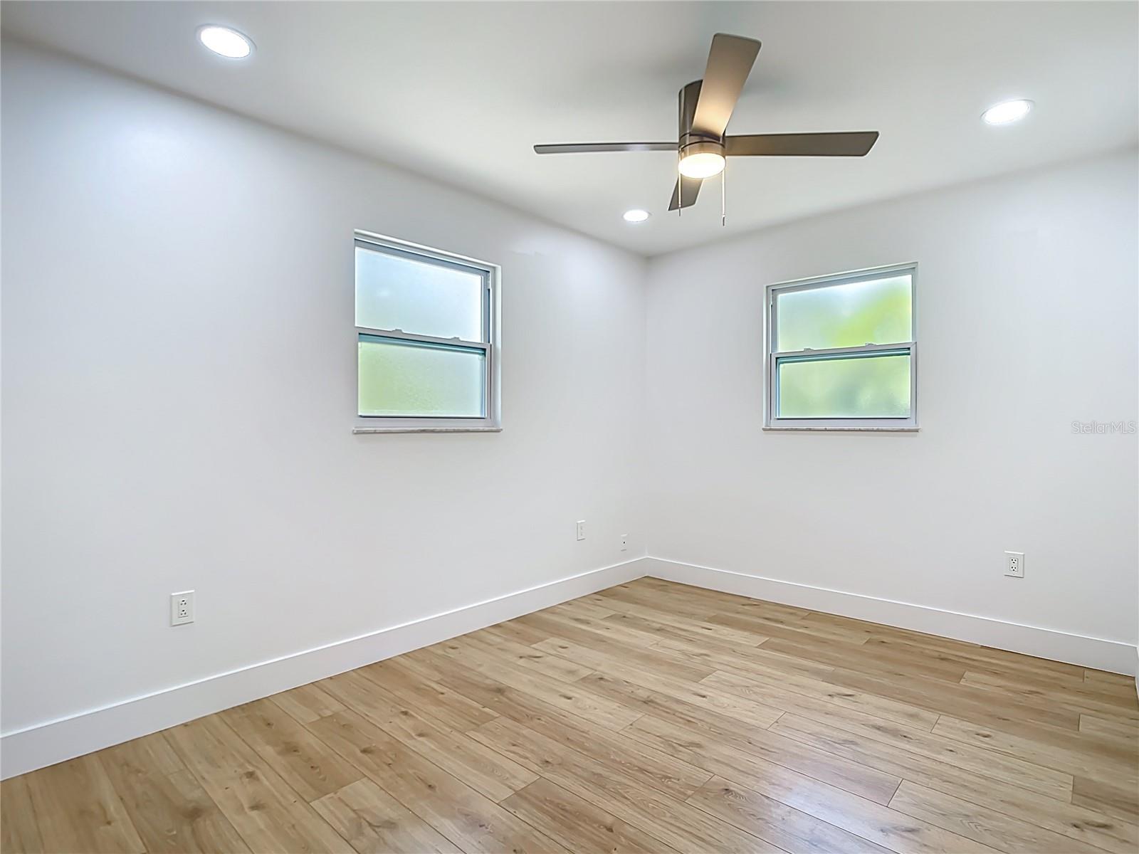 Image 14 of 38 For 7341 Hart Street