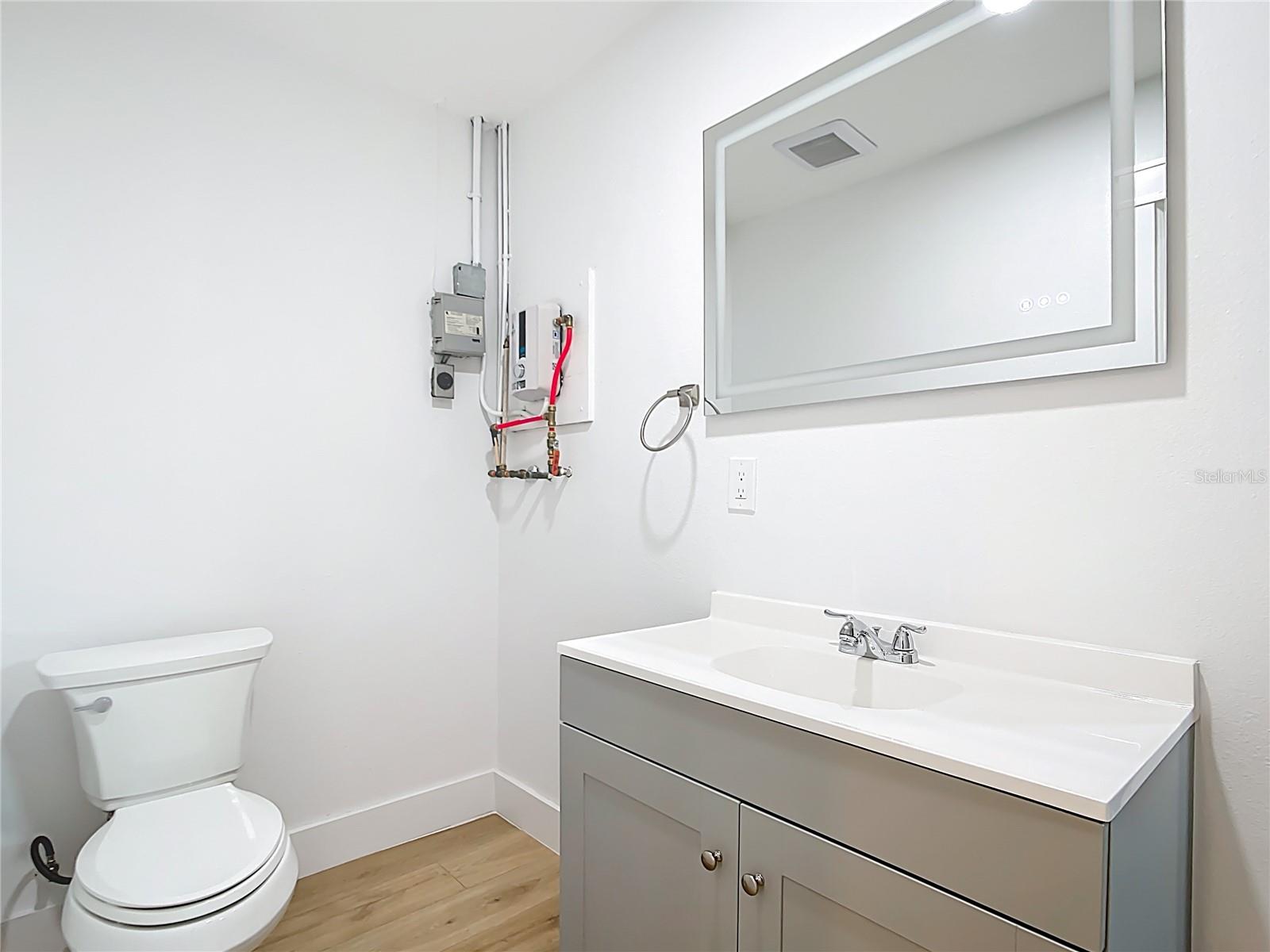 Image 18 of 38 For 7341 Hart Street