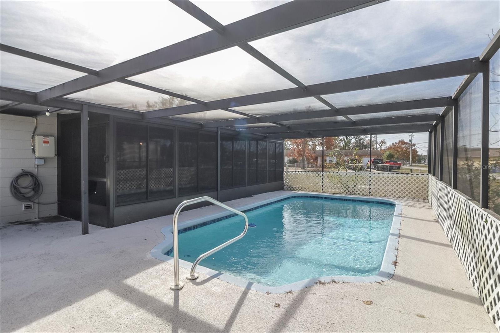 Image 25 of 41 For 3409 Plaza Avenue