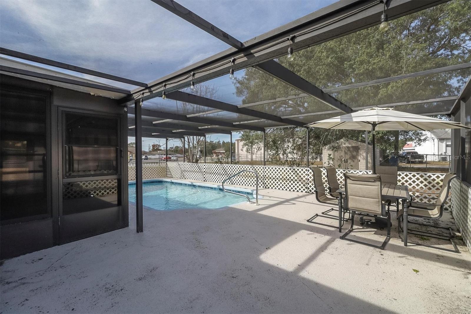 Image 27 of 41 For 3409 Plaza Avenue