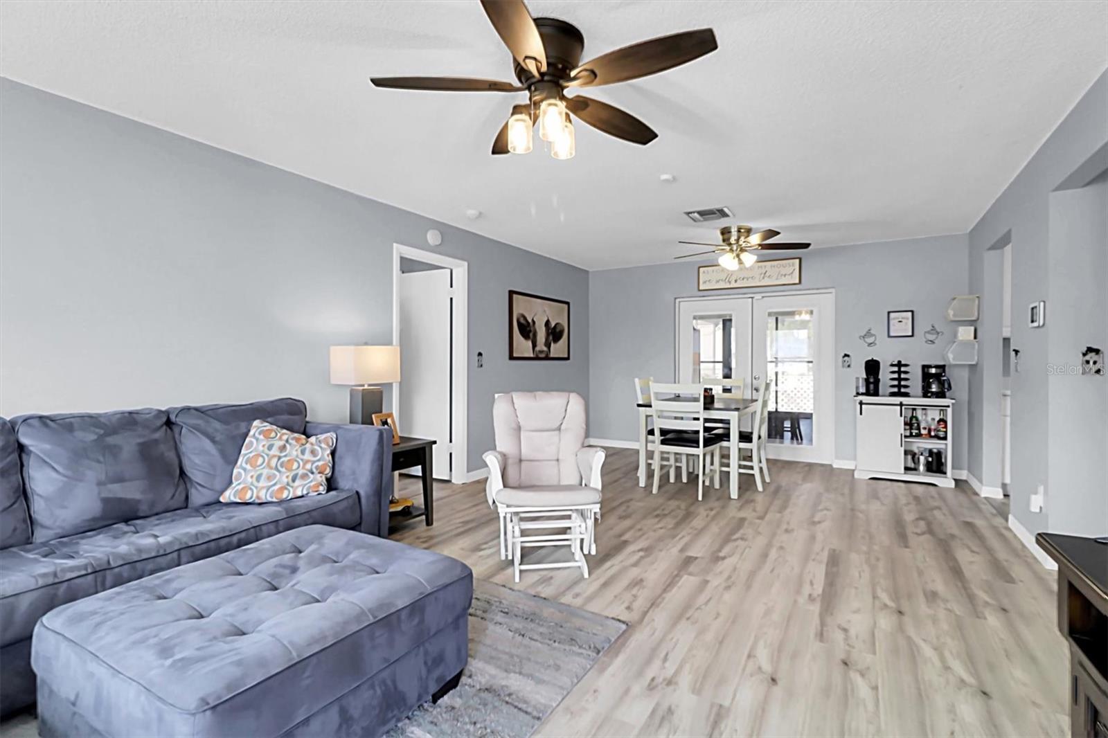 Image 8 of 41 For 3409 Plaza Avenue