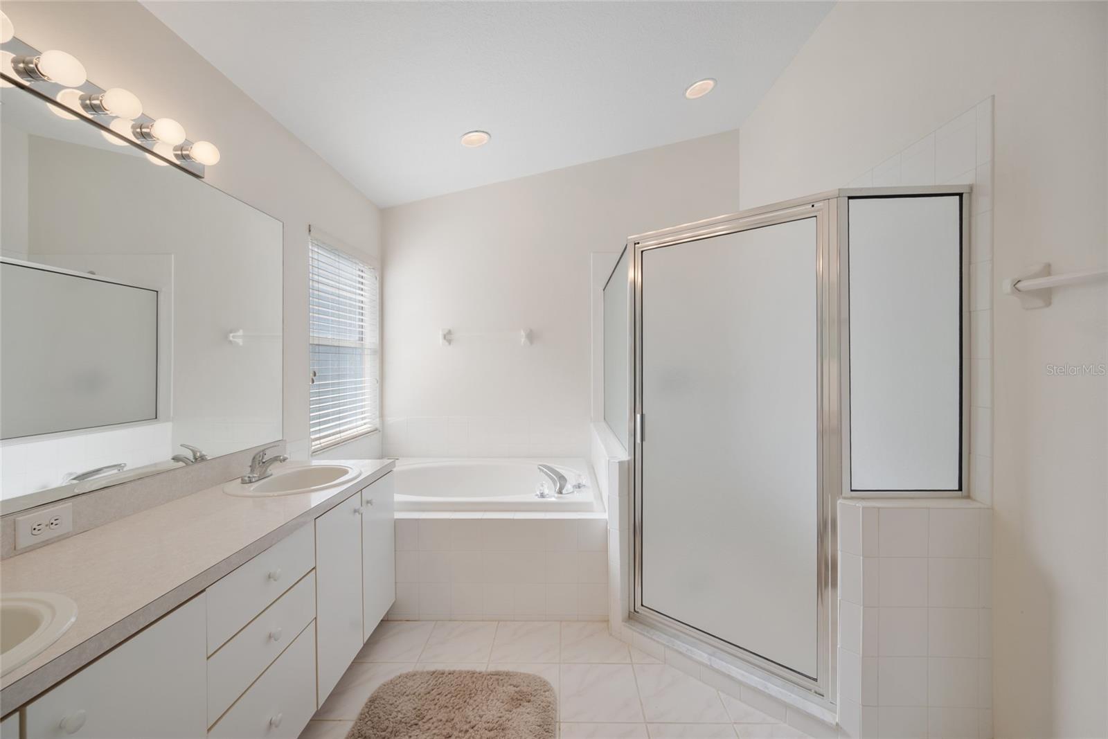 Image 26 of 44 For 12903 Lake Ventana Drive