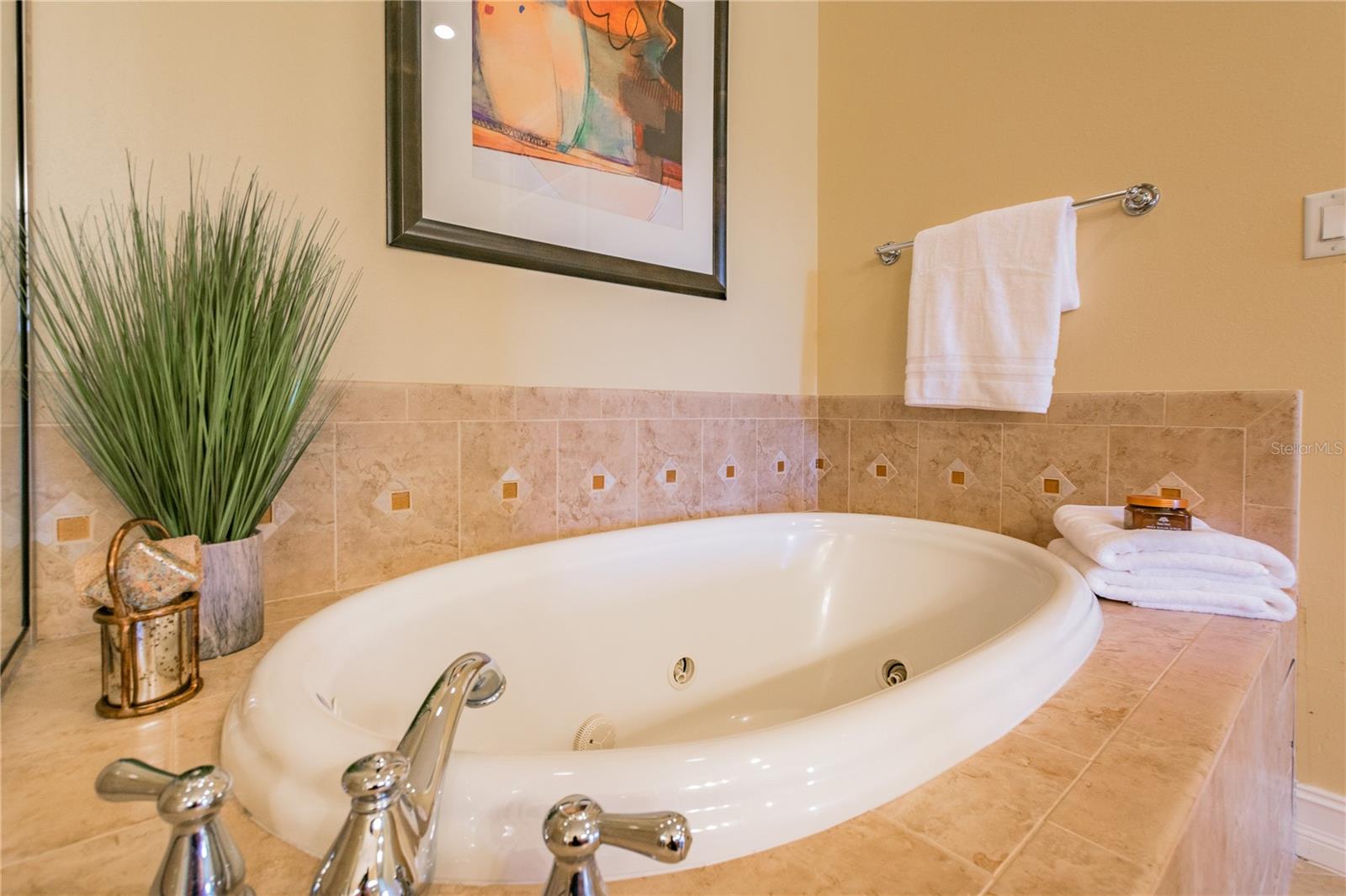 Image 27 of 44 For 13920 Clubhouse Drive