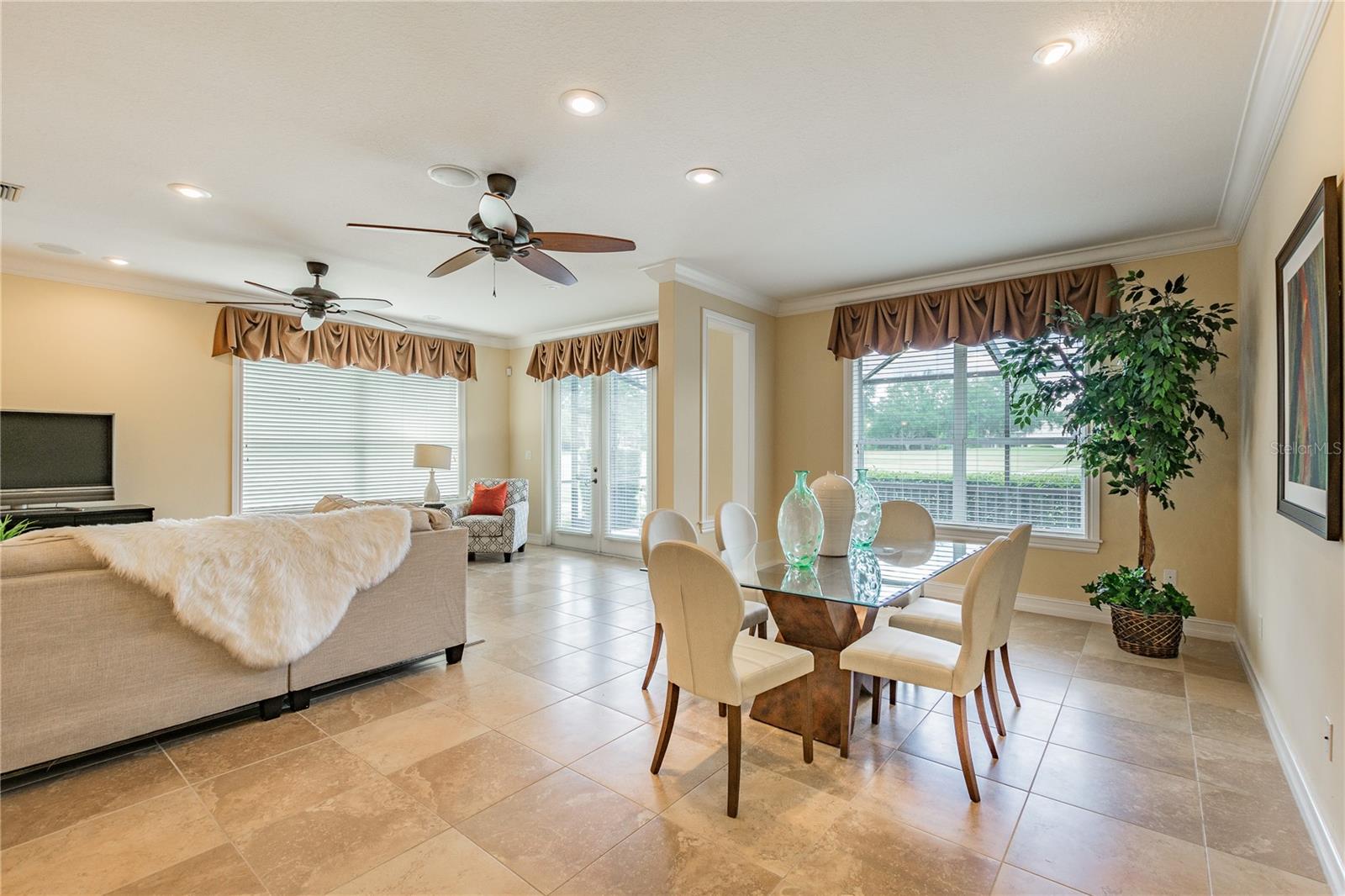 Image 9 of 44 For 13920 Clubhouse Drive