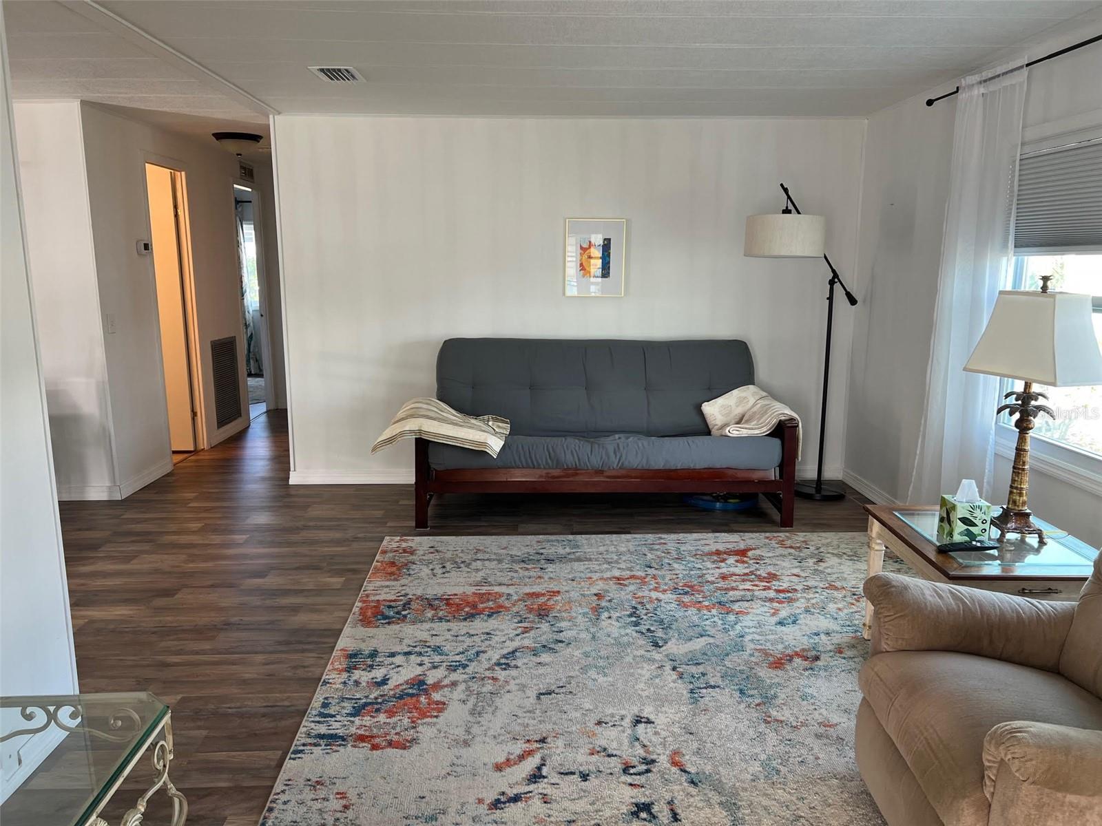 Image 12 of 32 For 576 Queen Palm Street