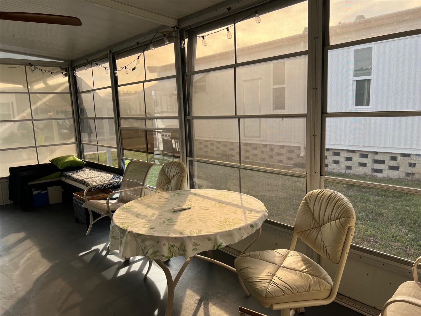 Image 31 of 32 For 576 Queen Palm Street