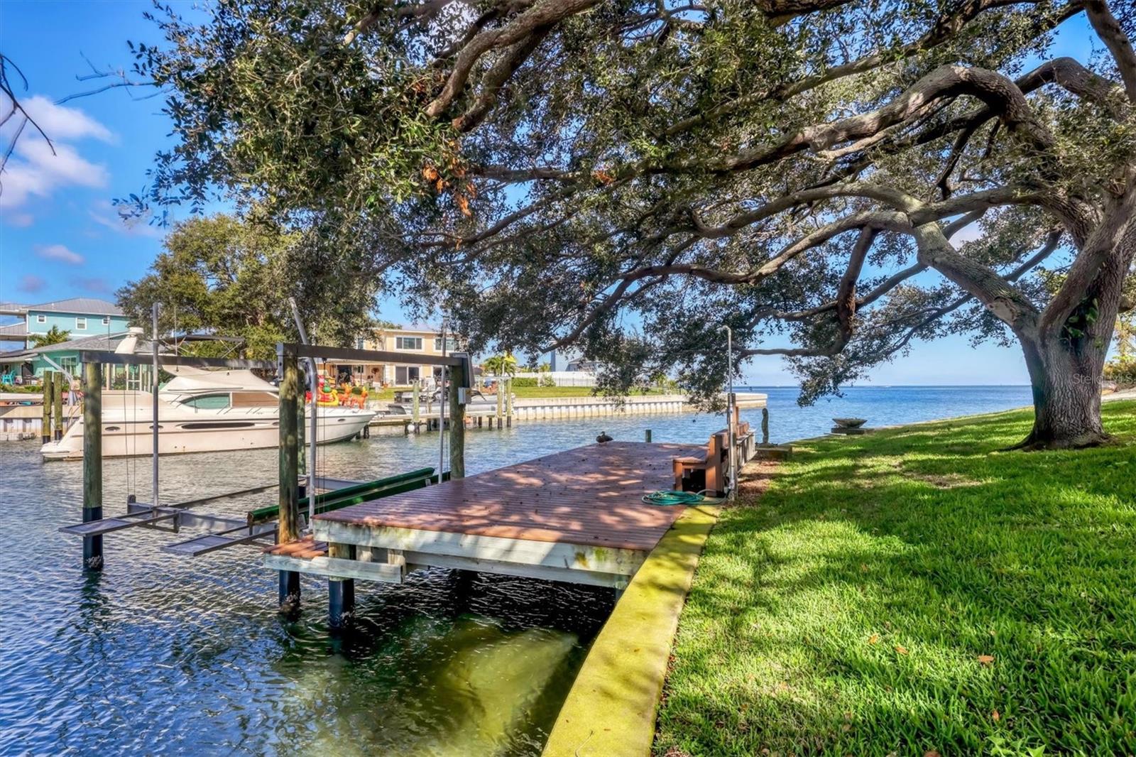 Image 53 of 60 For 3601 Coquina Key Drive Se