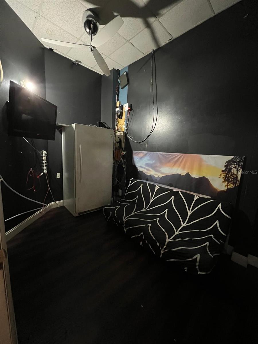 Image 12 of 19 For 301 Platt Street C