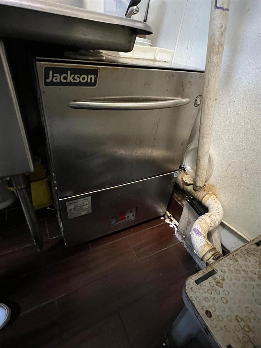 Image 18 of 19 For 301 Platt Street C