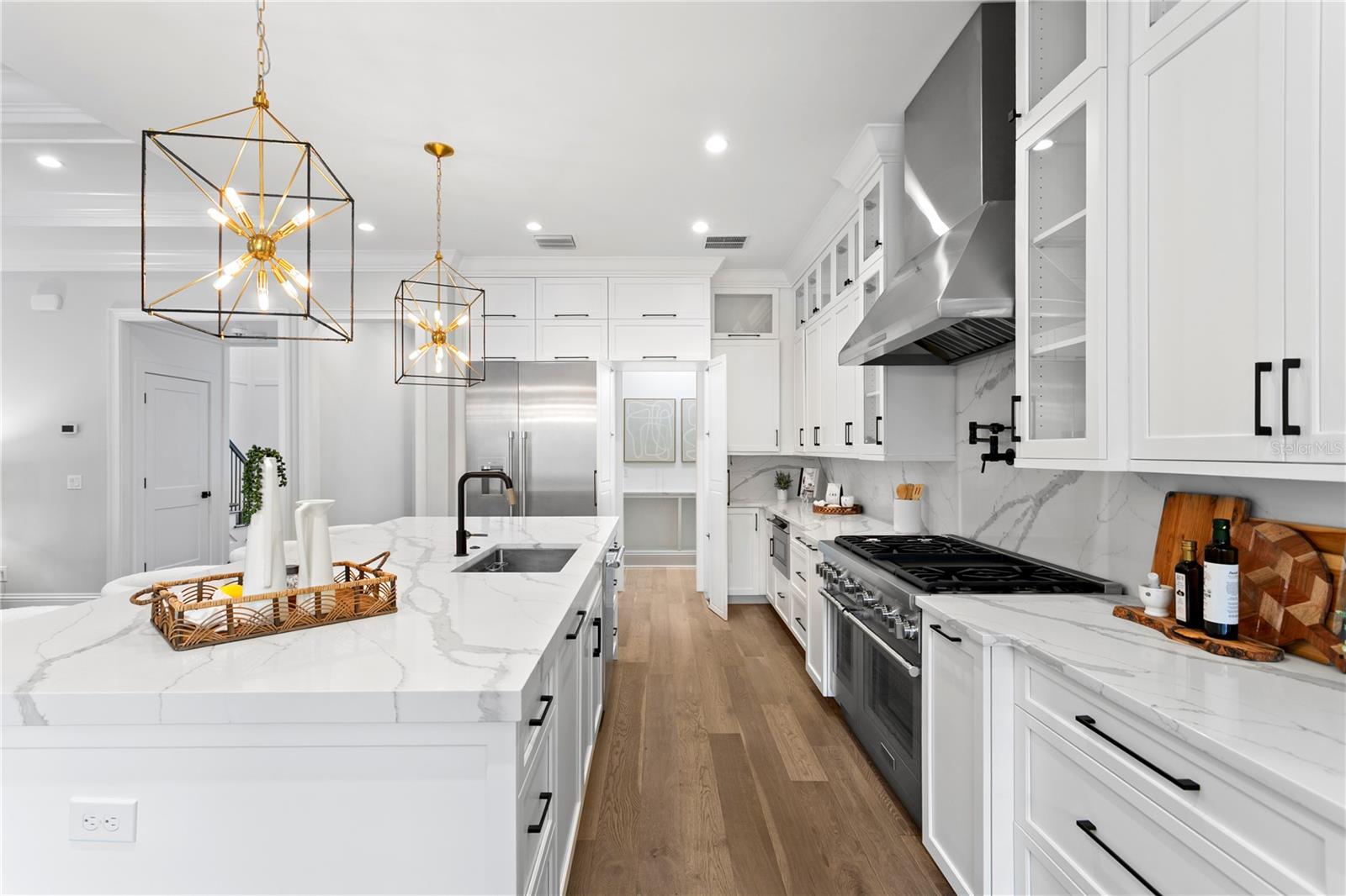 Image 17 of 65 For 4614 Lowell Avenue