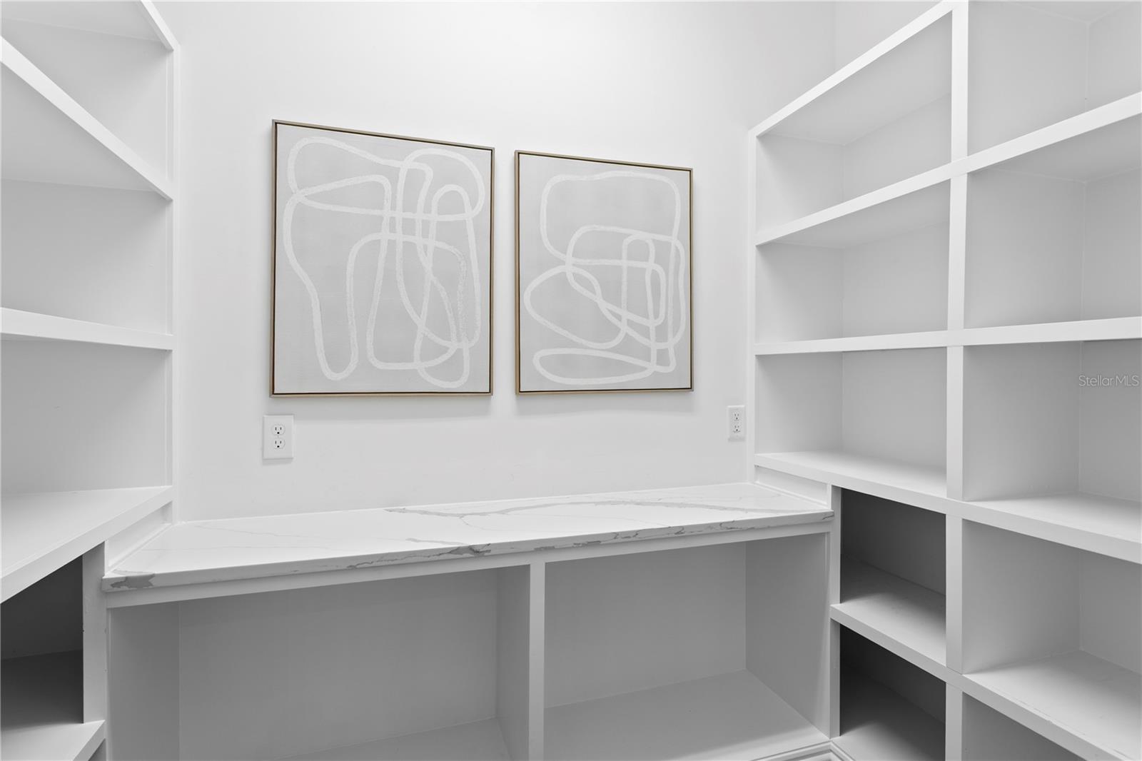 Image 18 of 65 For 4614 Lowell Avenue