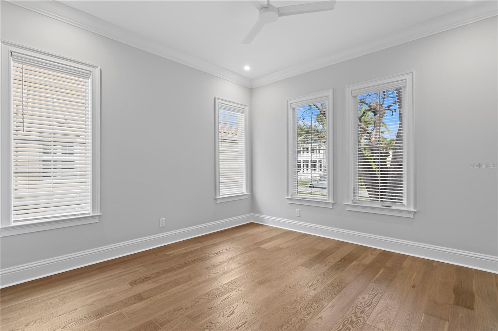 Image 35 of 65 For 4614 Lowell Avenue