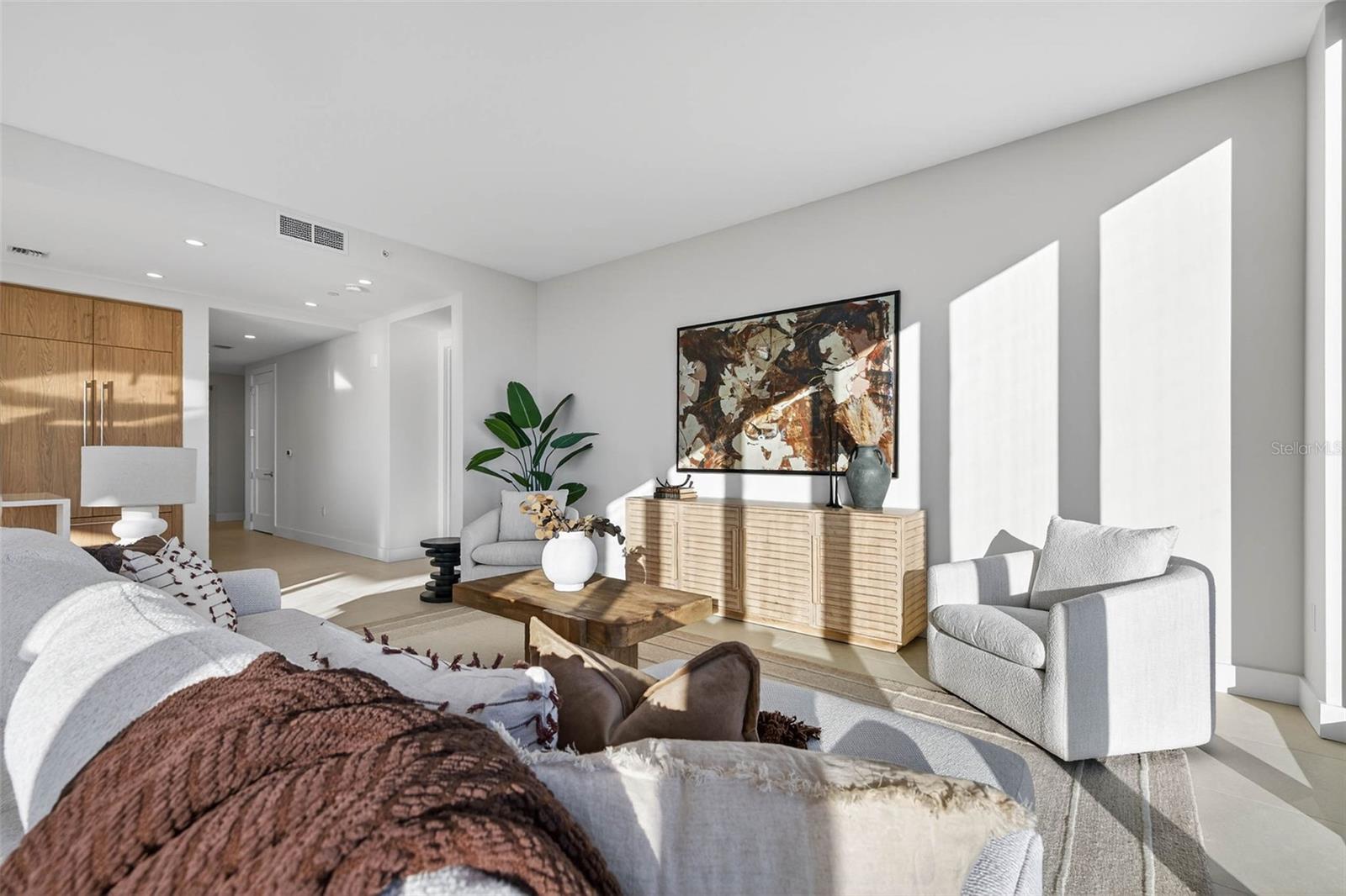 Image 21 of 63 For 275 1st Ave S  2706