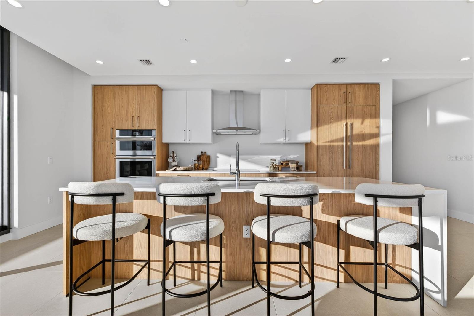 Image 3 of 63 For 275 1st Ave S  2706