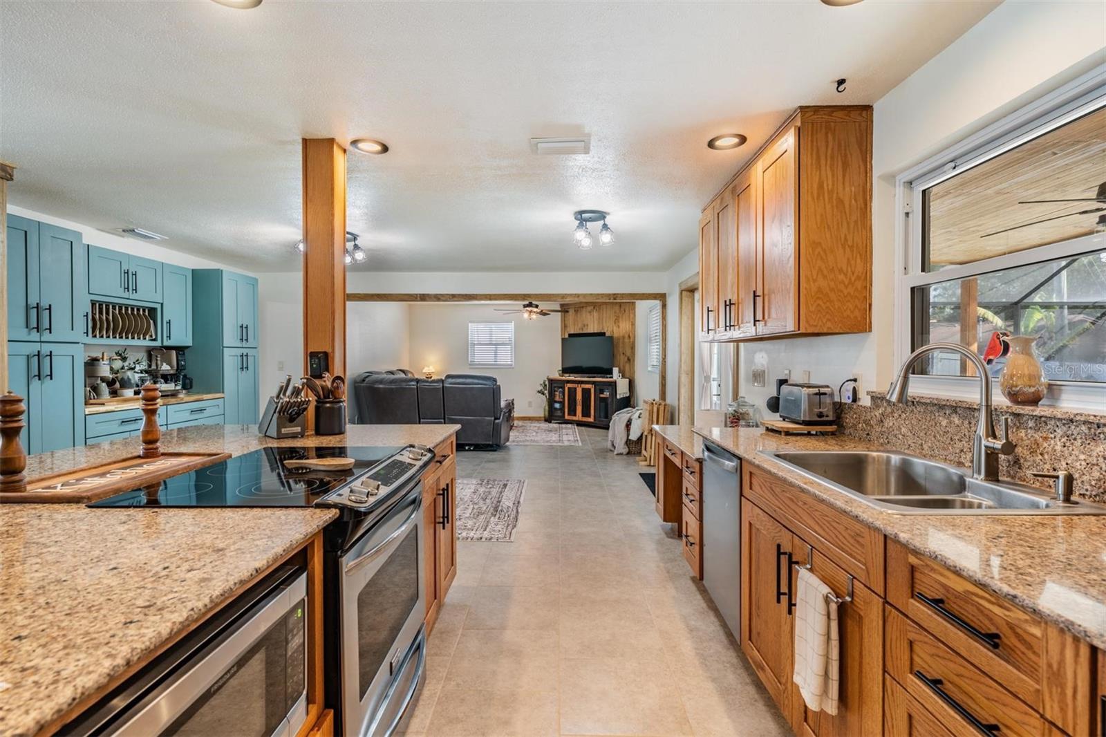 Image 13 of 35 For 2405 Summerlin Drive