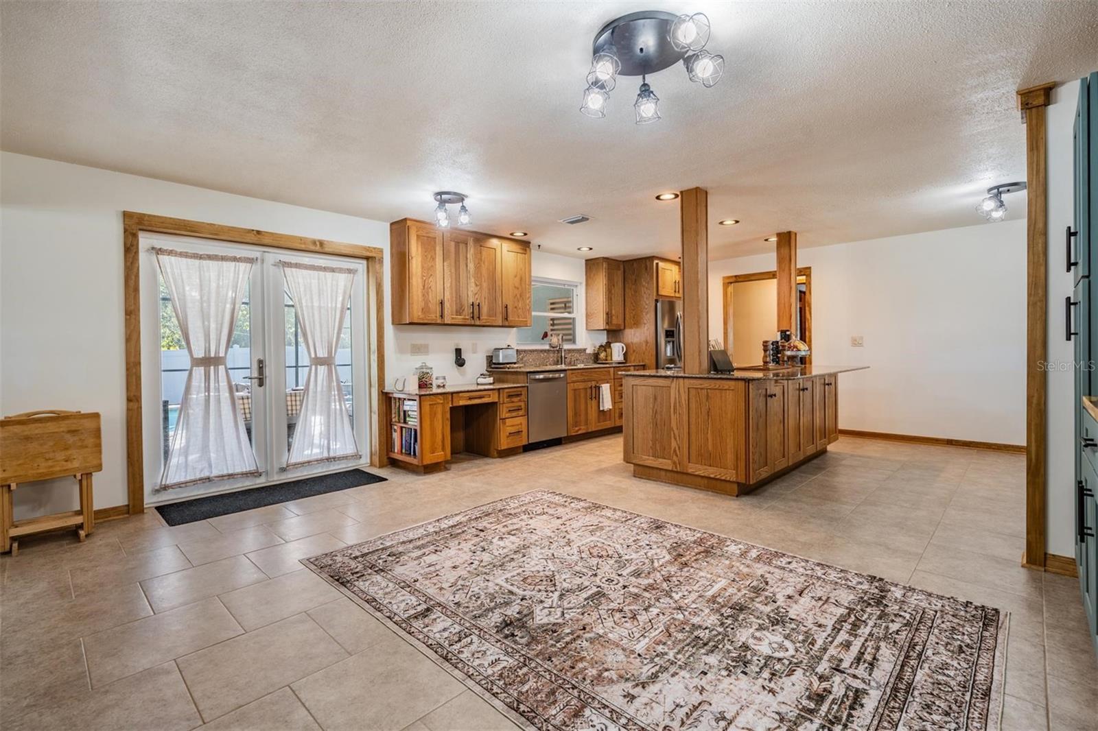 Image 15 of 35 For 2405 Summerlin Drive